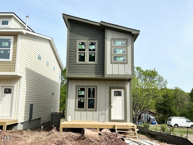 816a Carter Avenue Property Photo 1