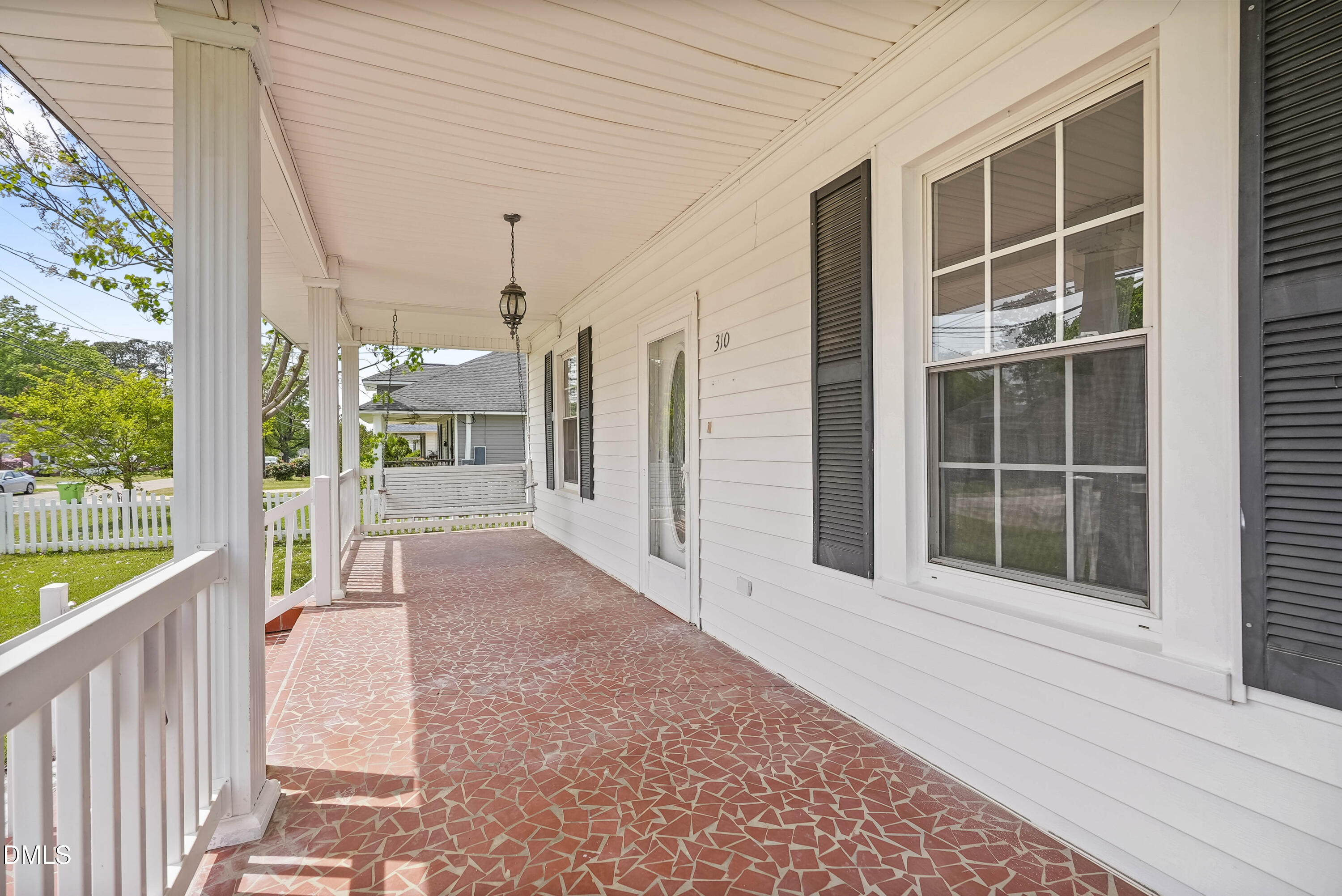 310 E E Street Property Photo 1