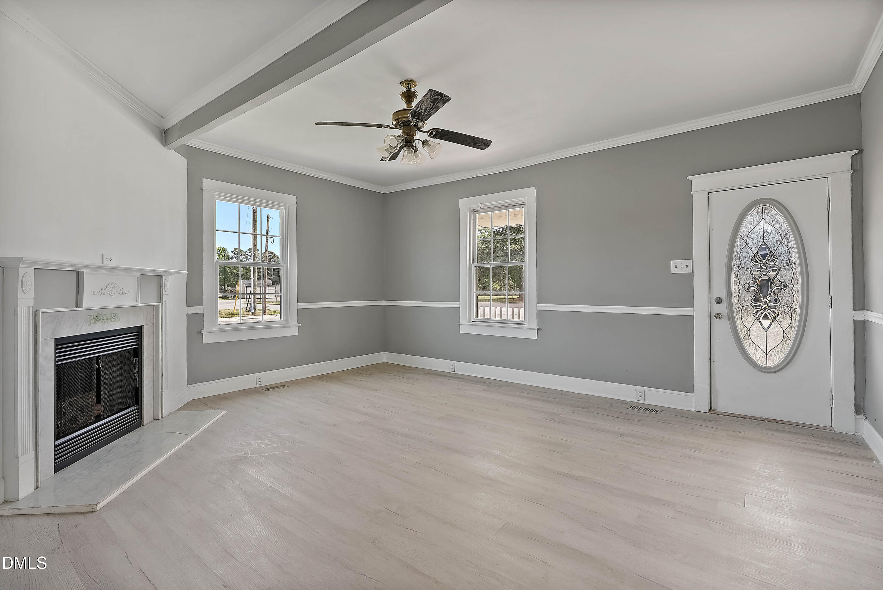 310 E E Street Property Photo 5