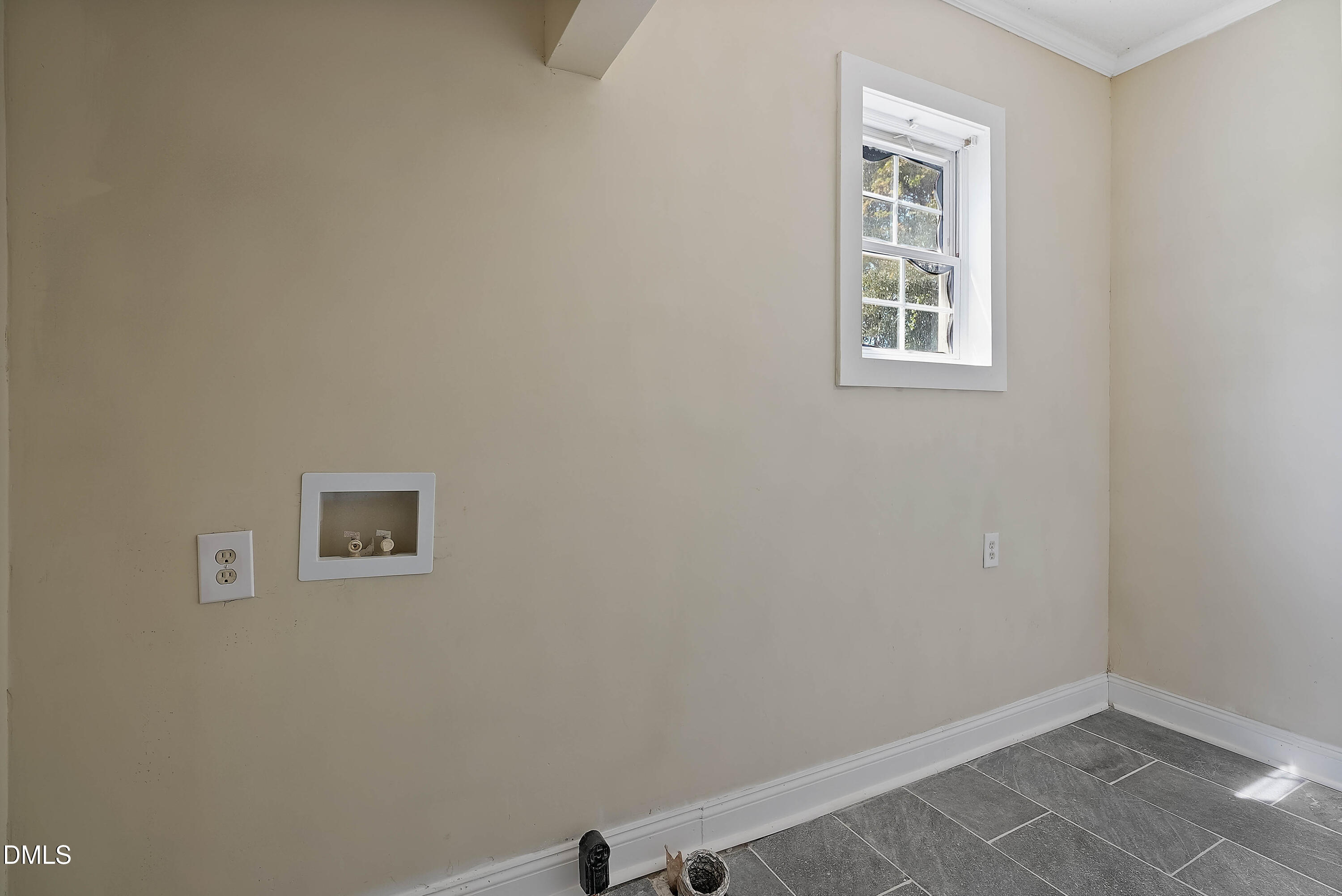 310 E E Street Property Photo 12