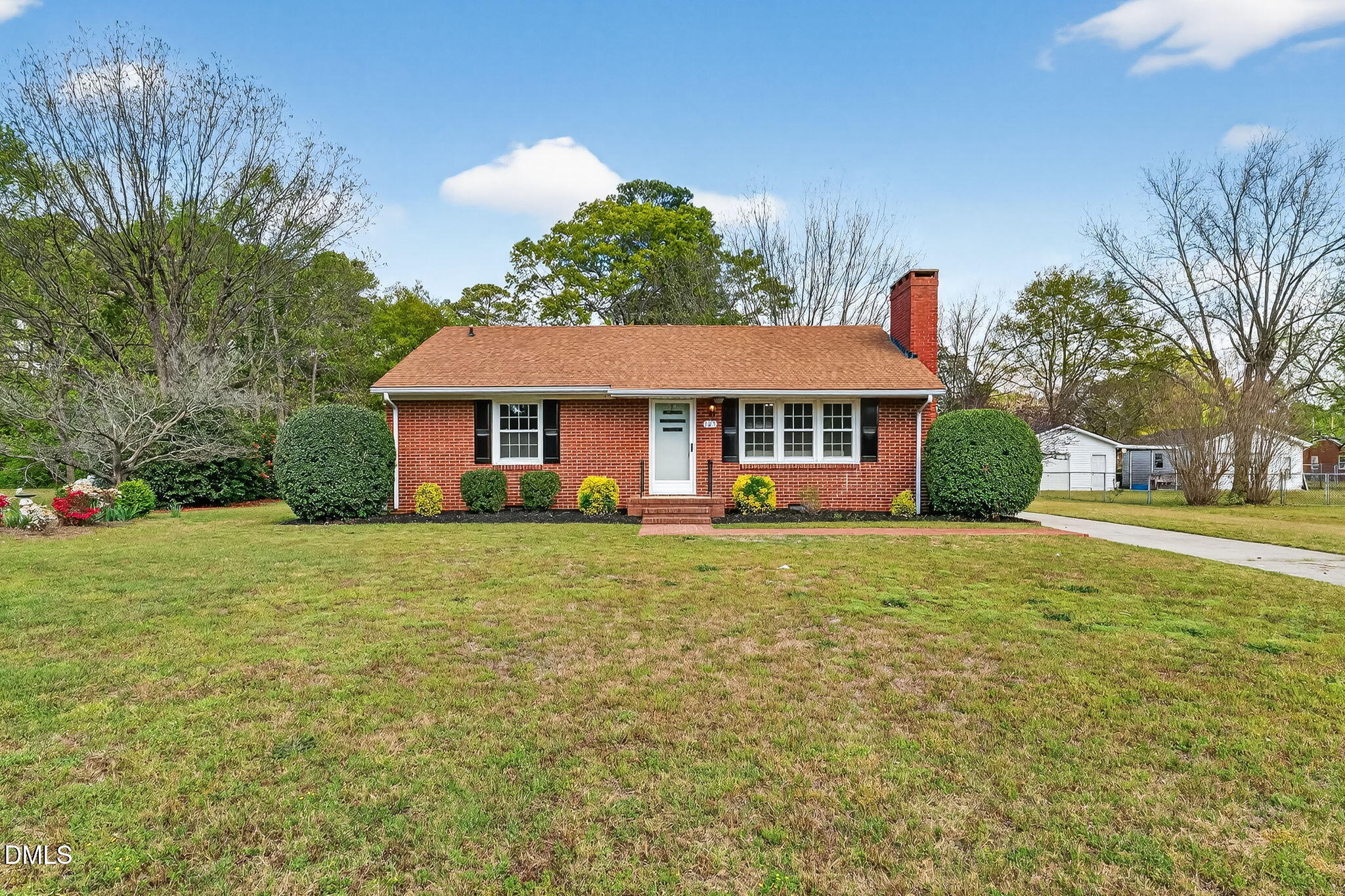 105 Forest Drive Property Photo 1
