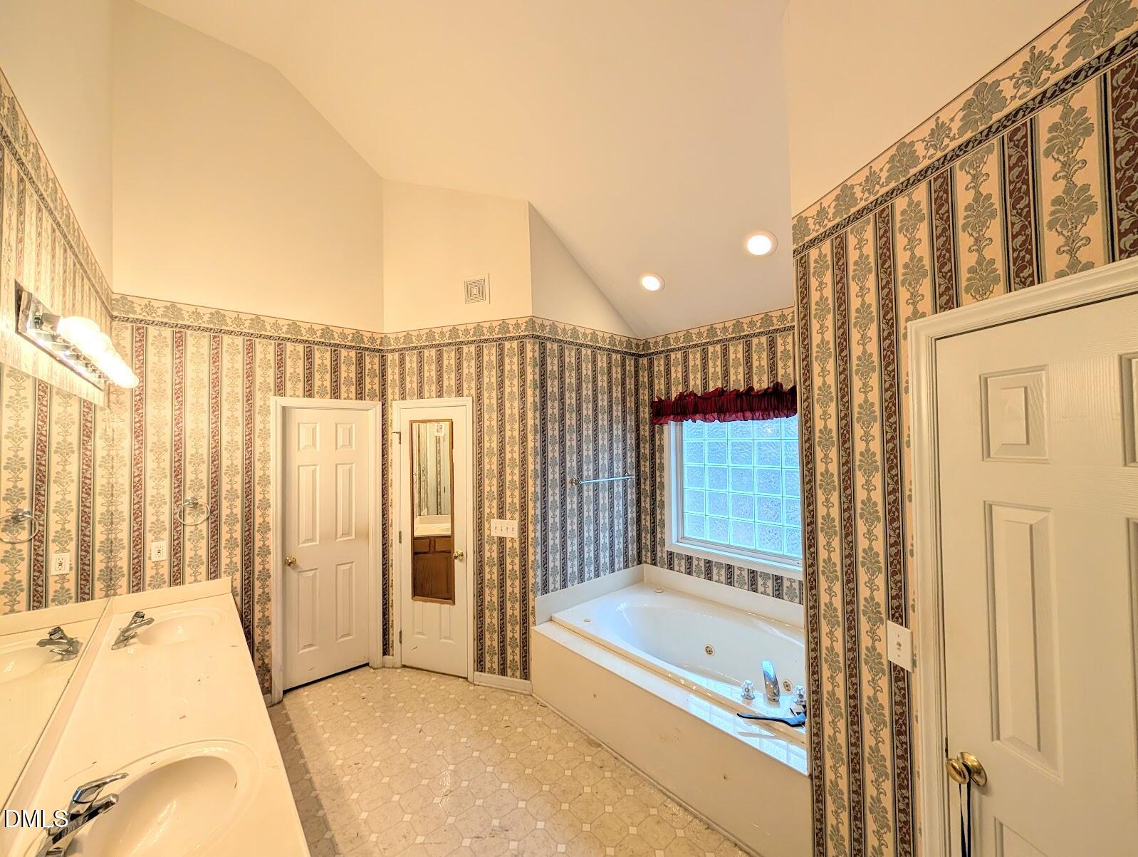 4411 Sun Valley Drive Property Photo 28