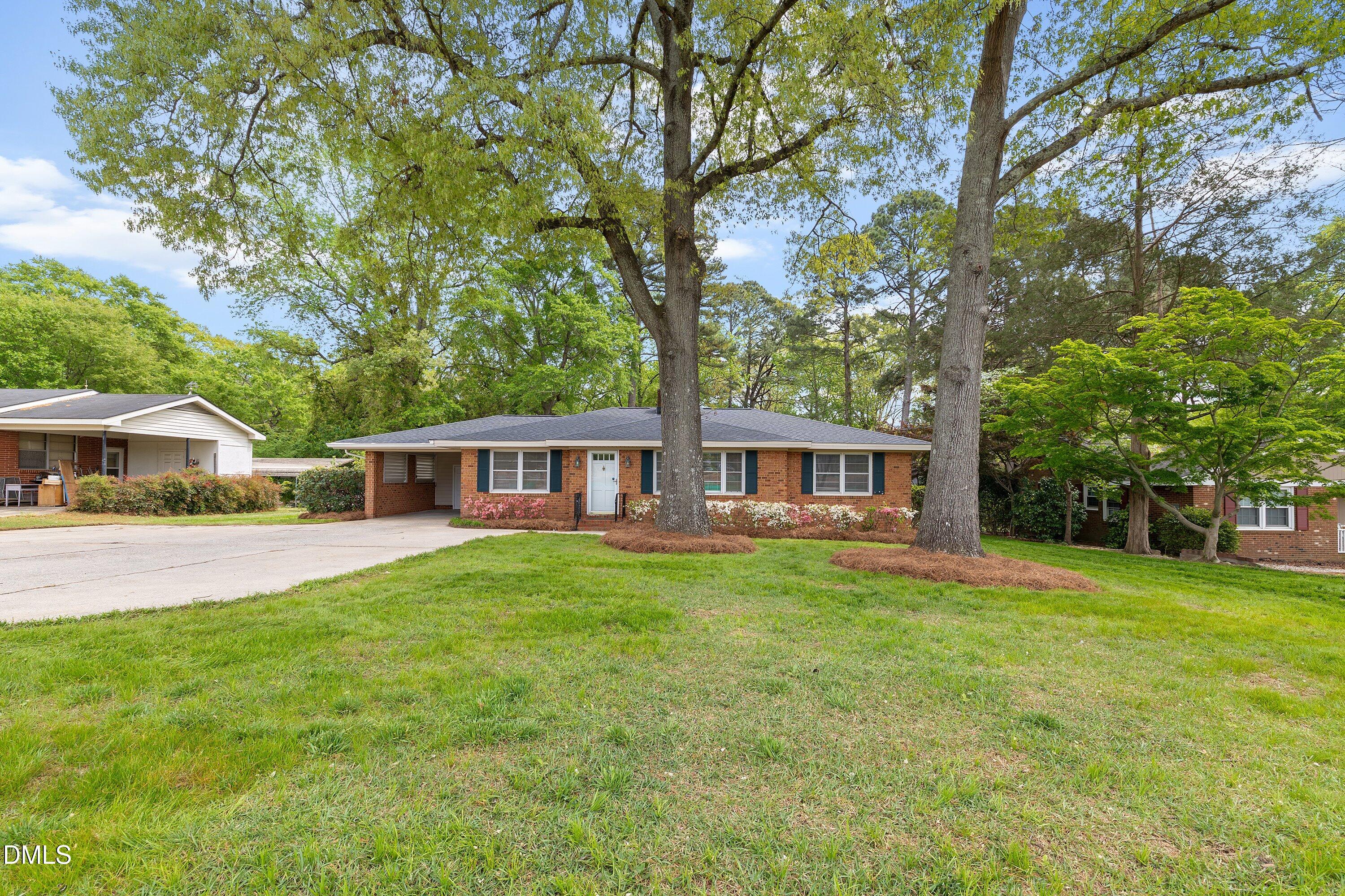 8413 Fayetteville Road Property Photo 3