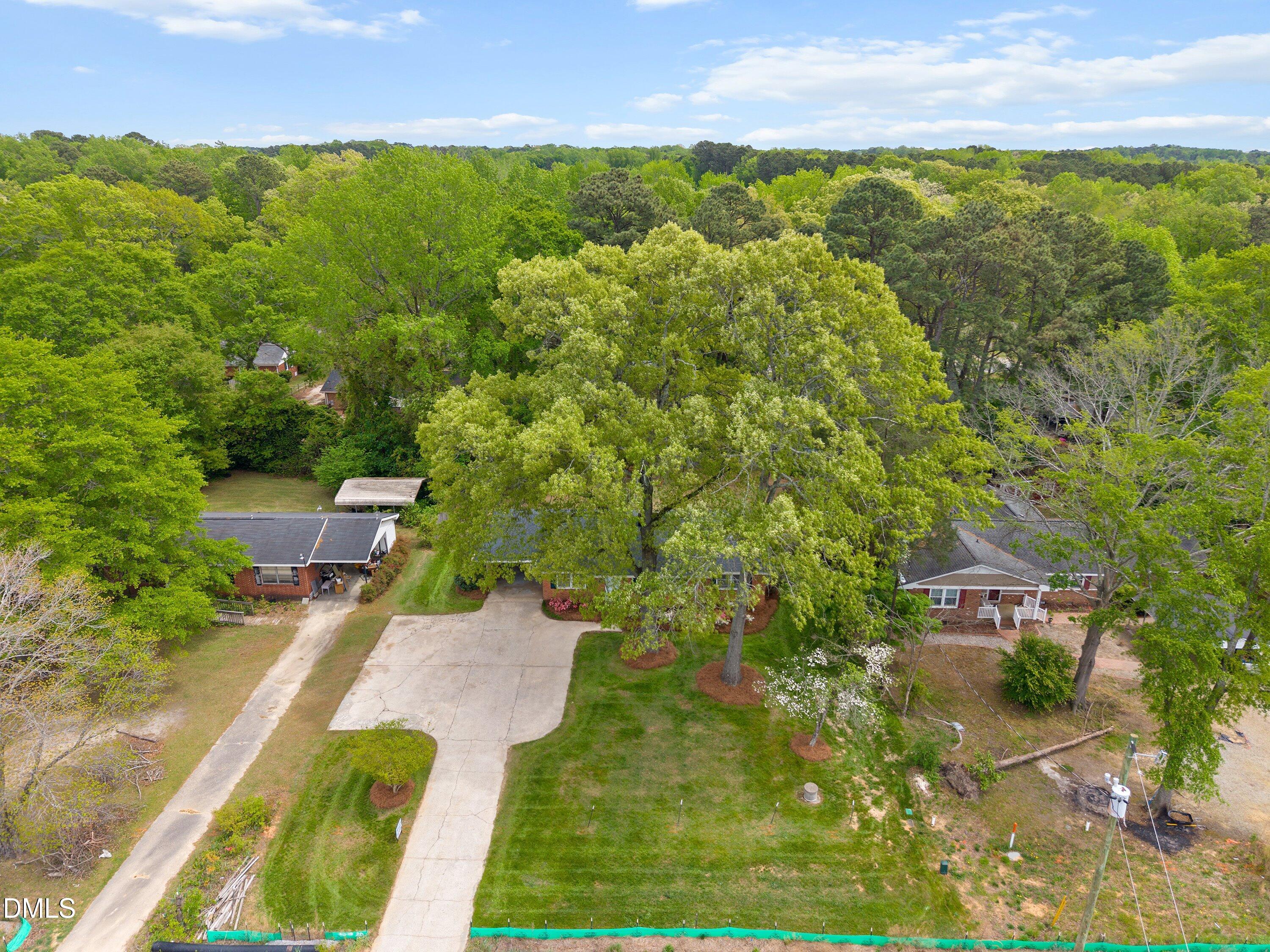 8413 Fayetteville Road Property Photo 4
