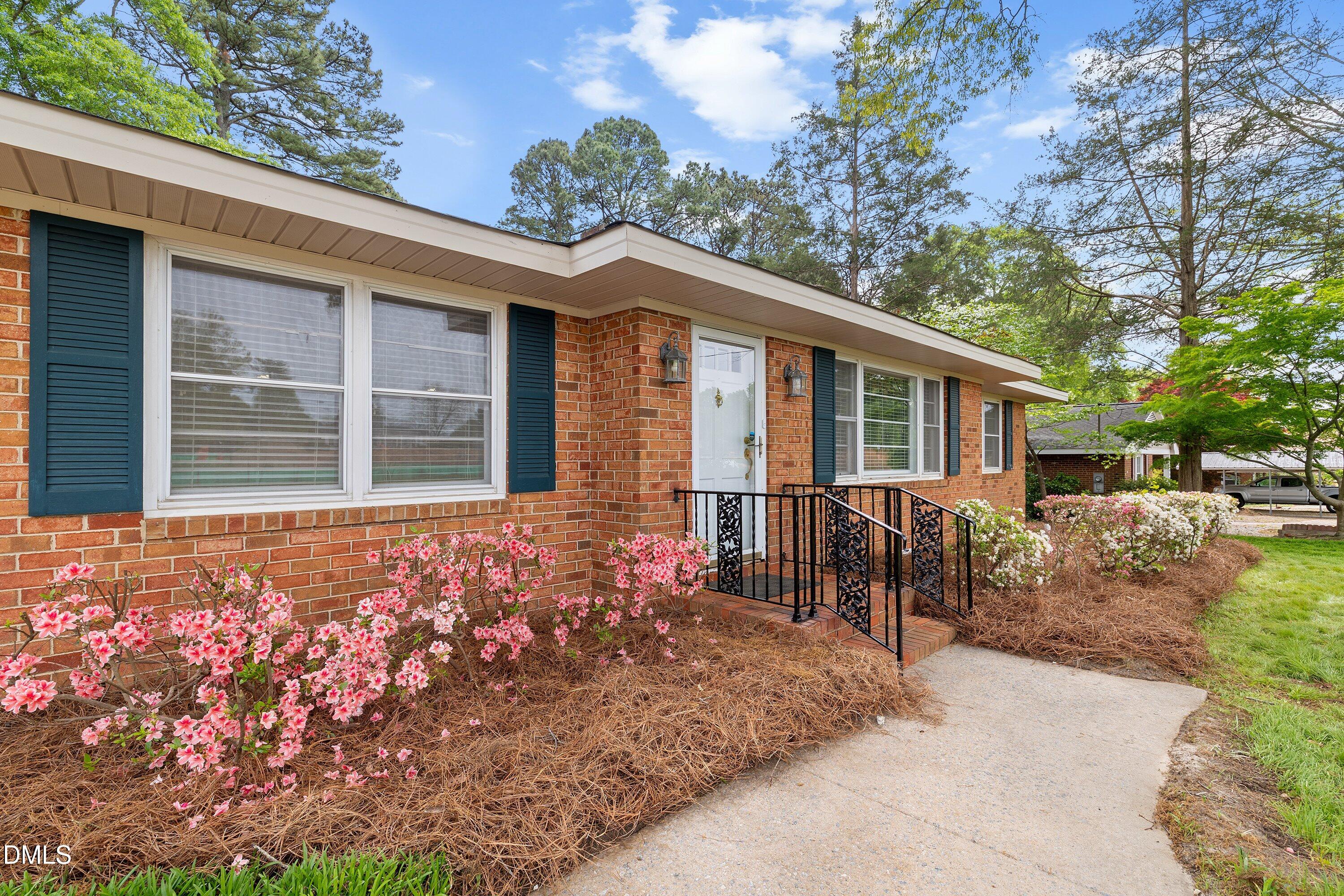 8413 Fayetteville Road Property Photo 6
