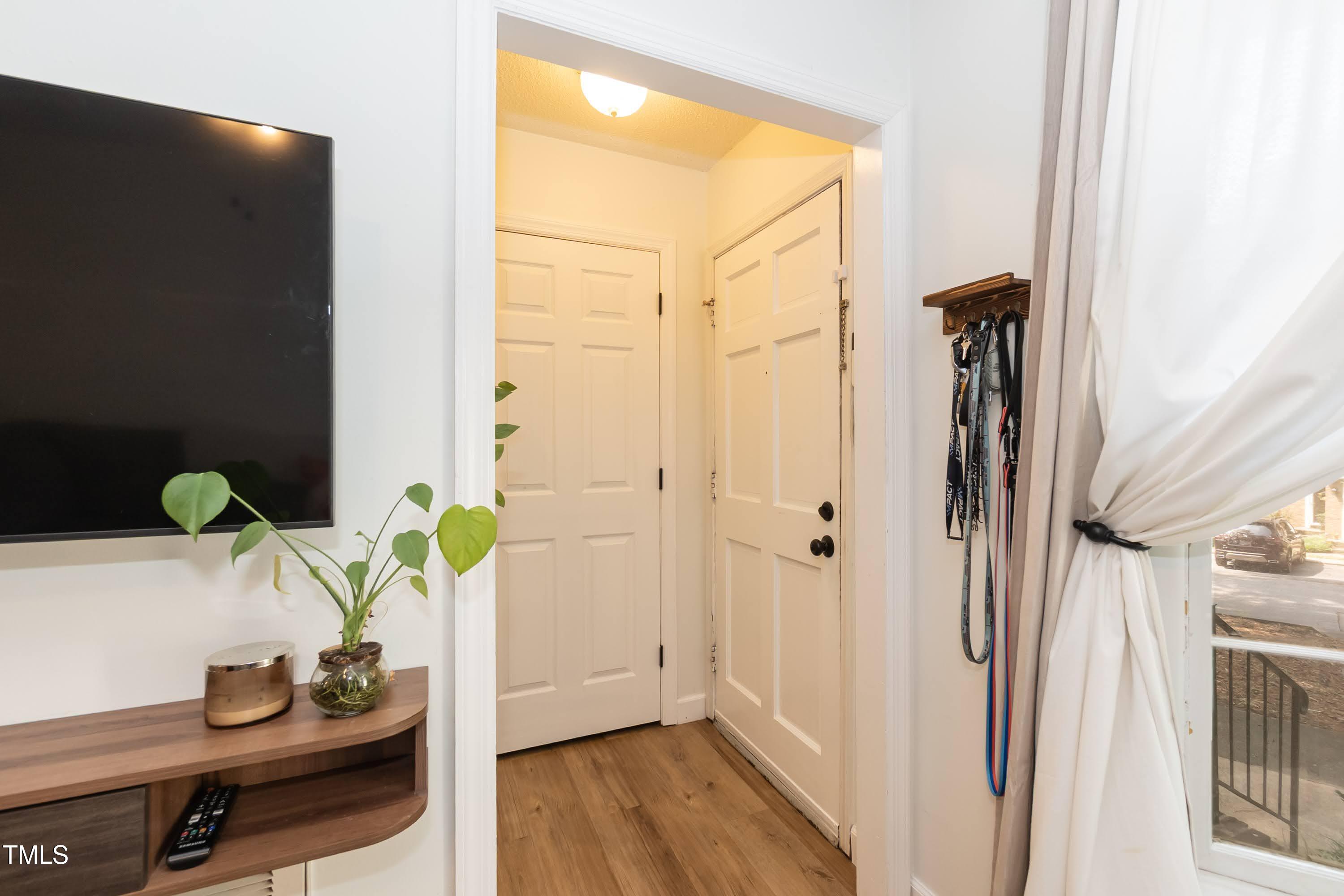 1107 Collington Drive Property Photo 4