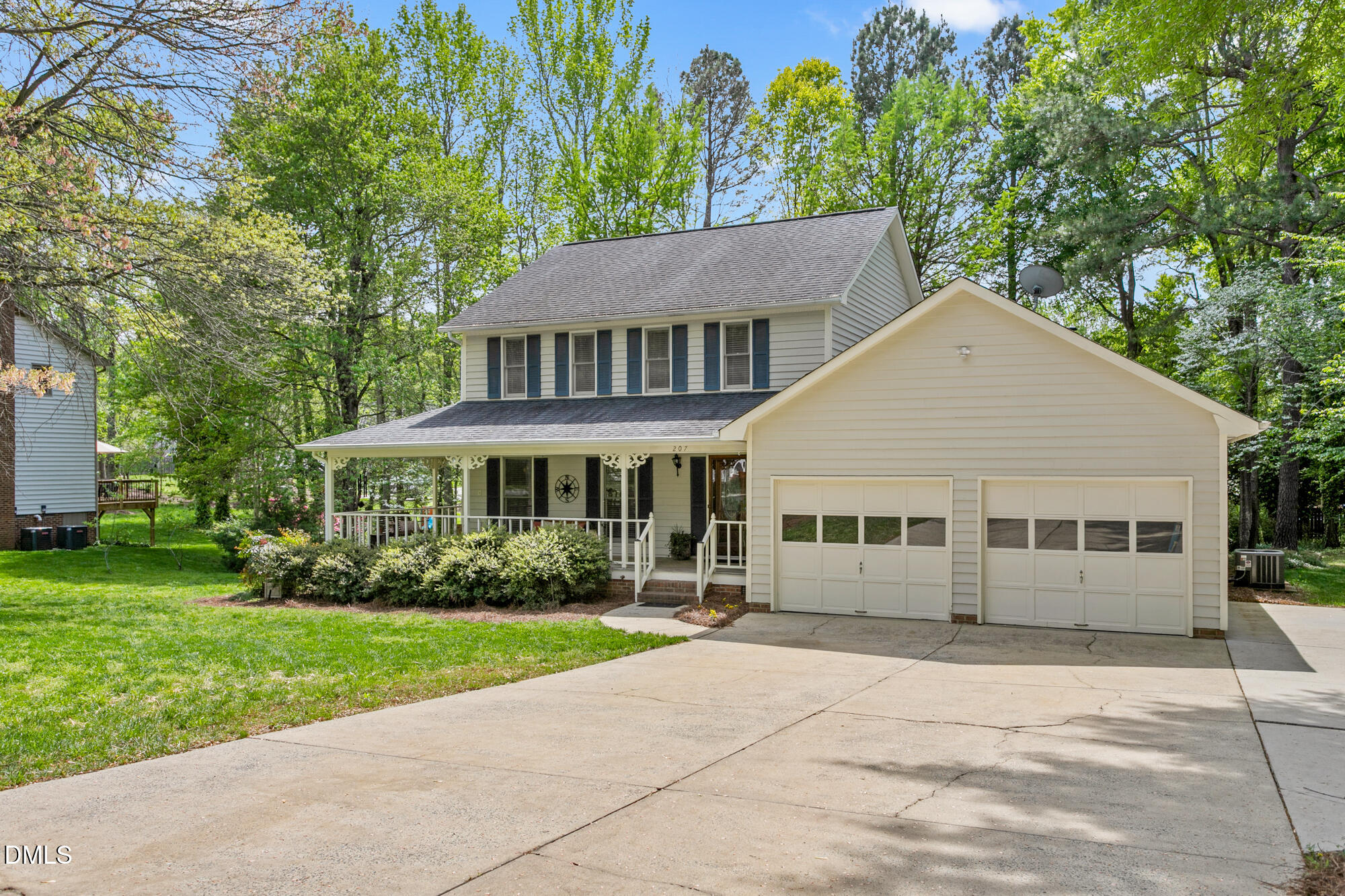 207 Windrift Drive Property Photo 3