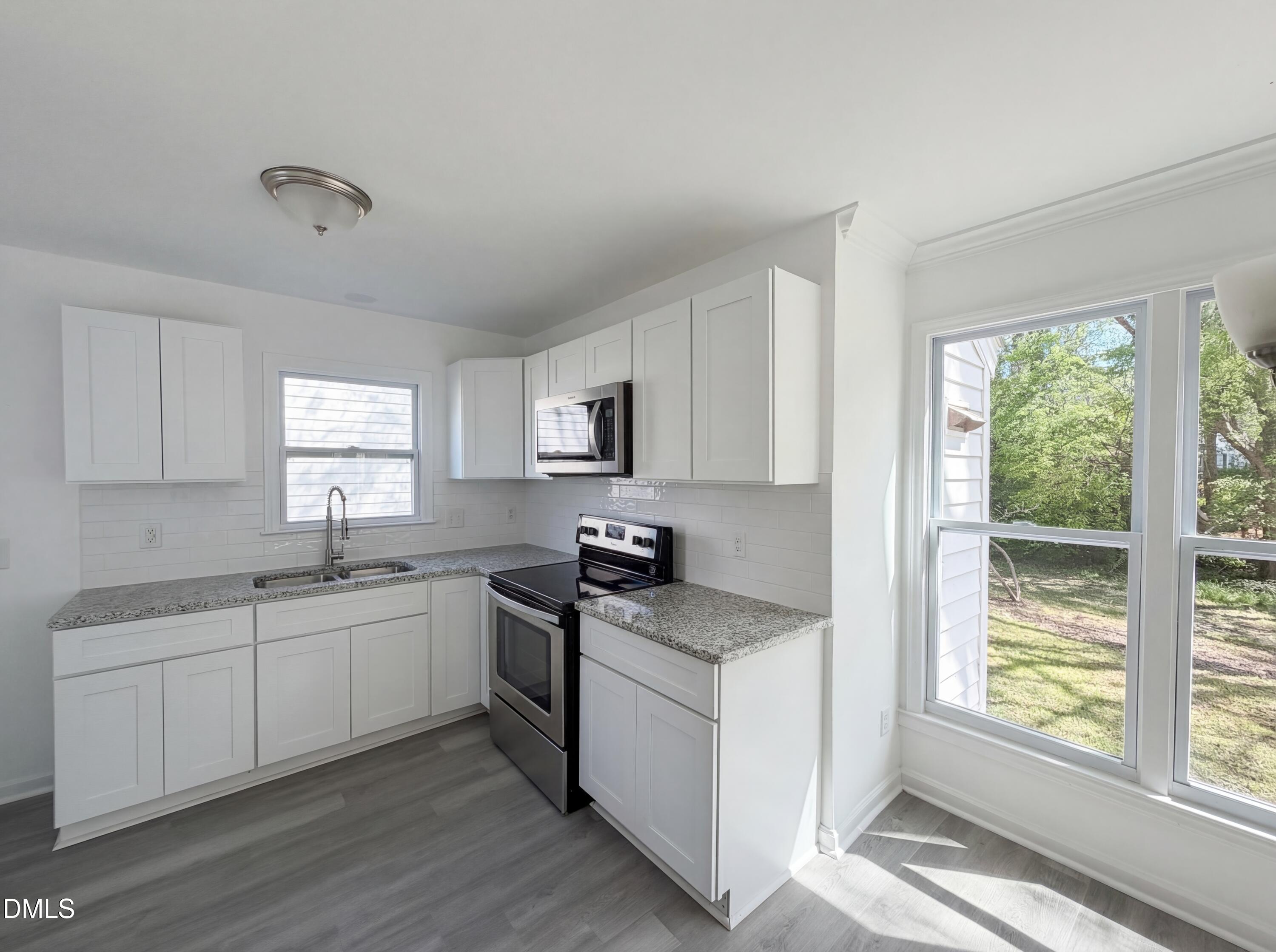 5236 Turf Grass Court Property Photo 8