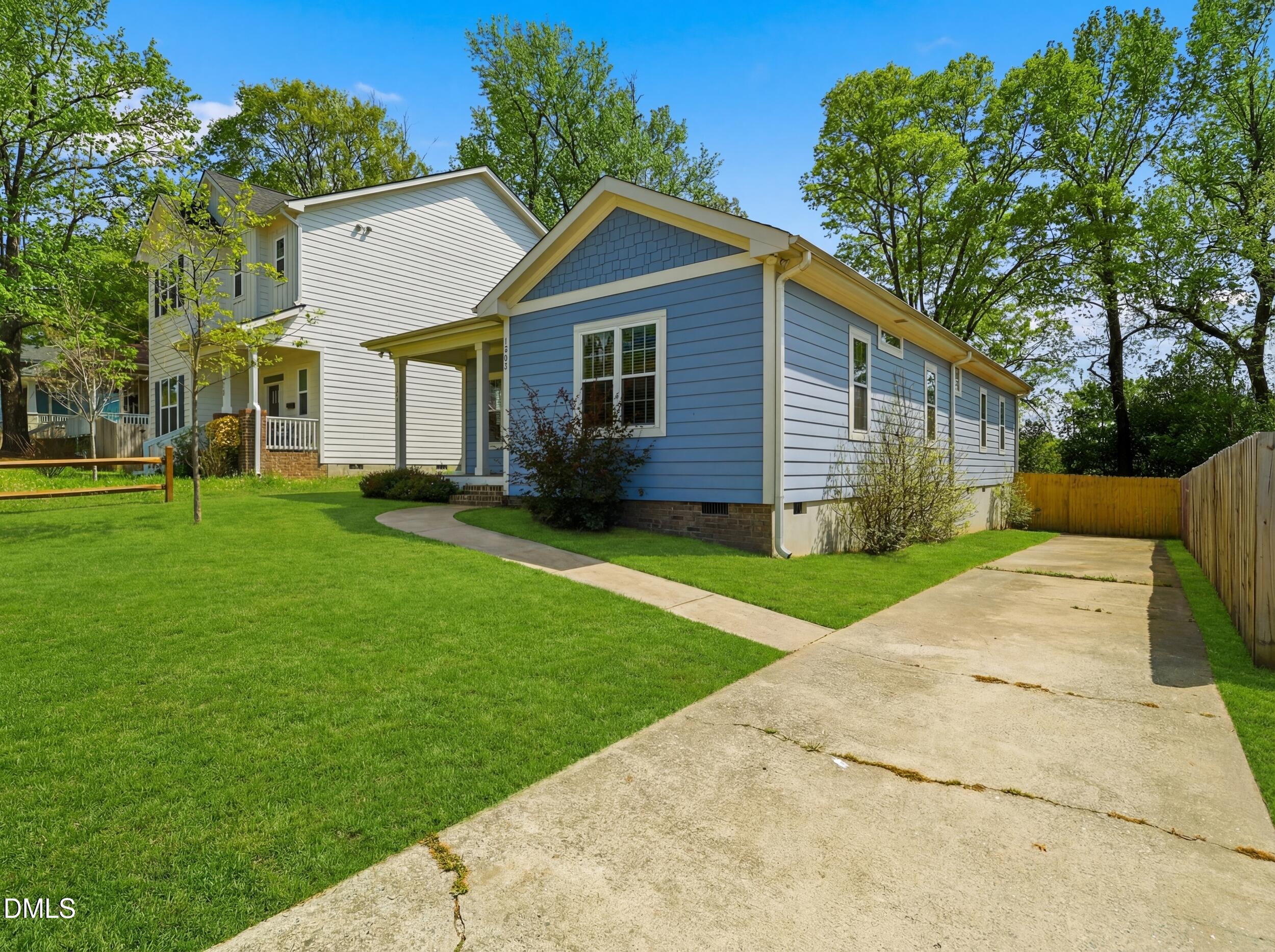 1008 Holloway Street Property Photo 4