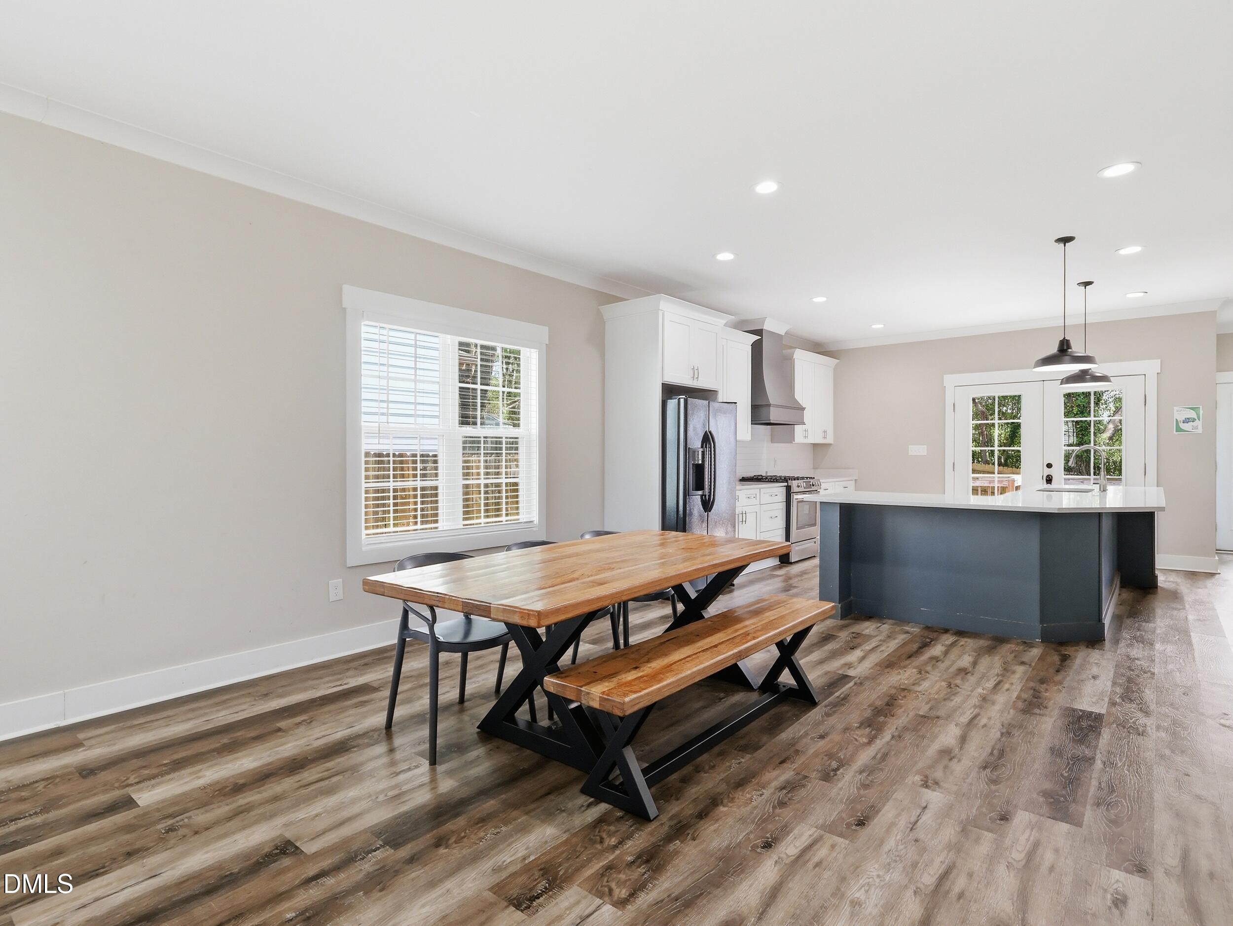 1008 Holloway Street Property Photo 11