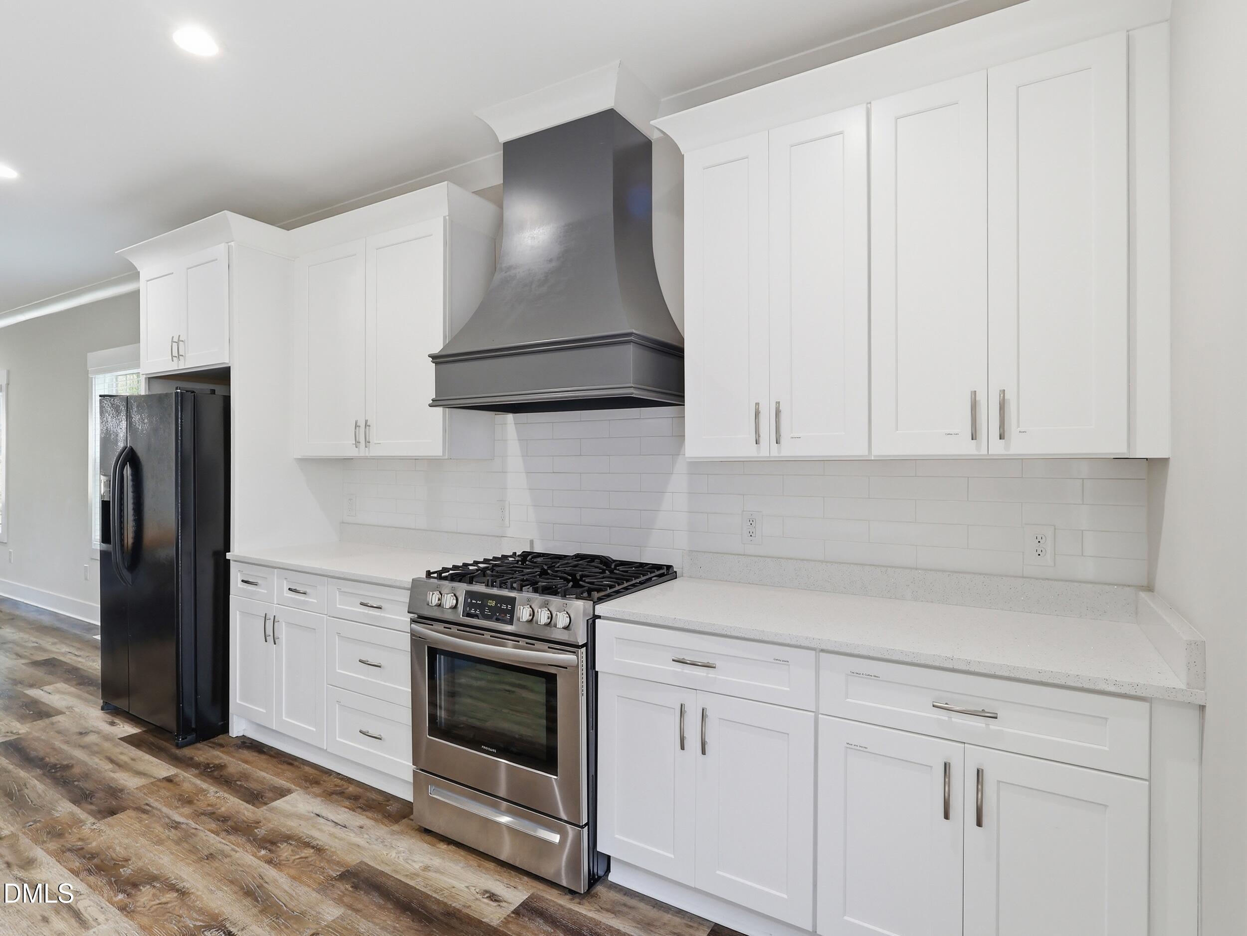 1008 Holloway Street Property Photo 14