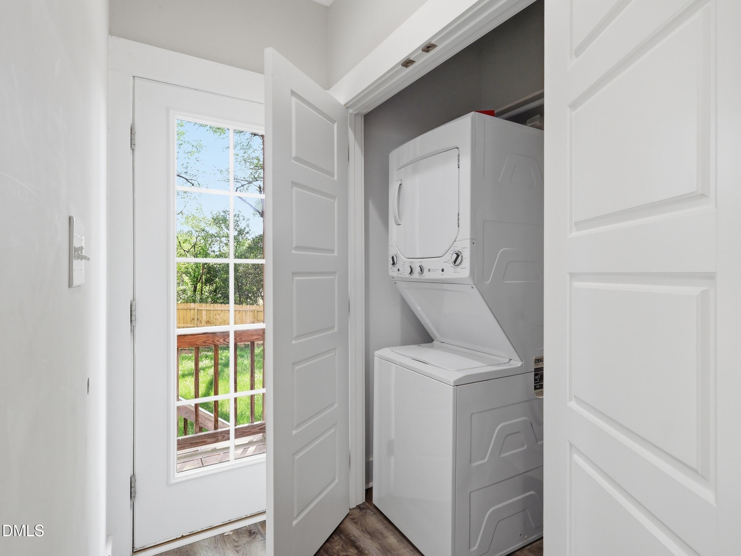 1008 Holloway Street Property Photo 24