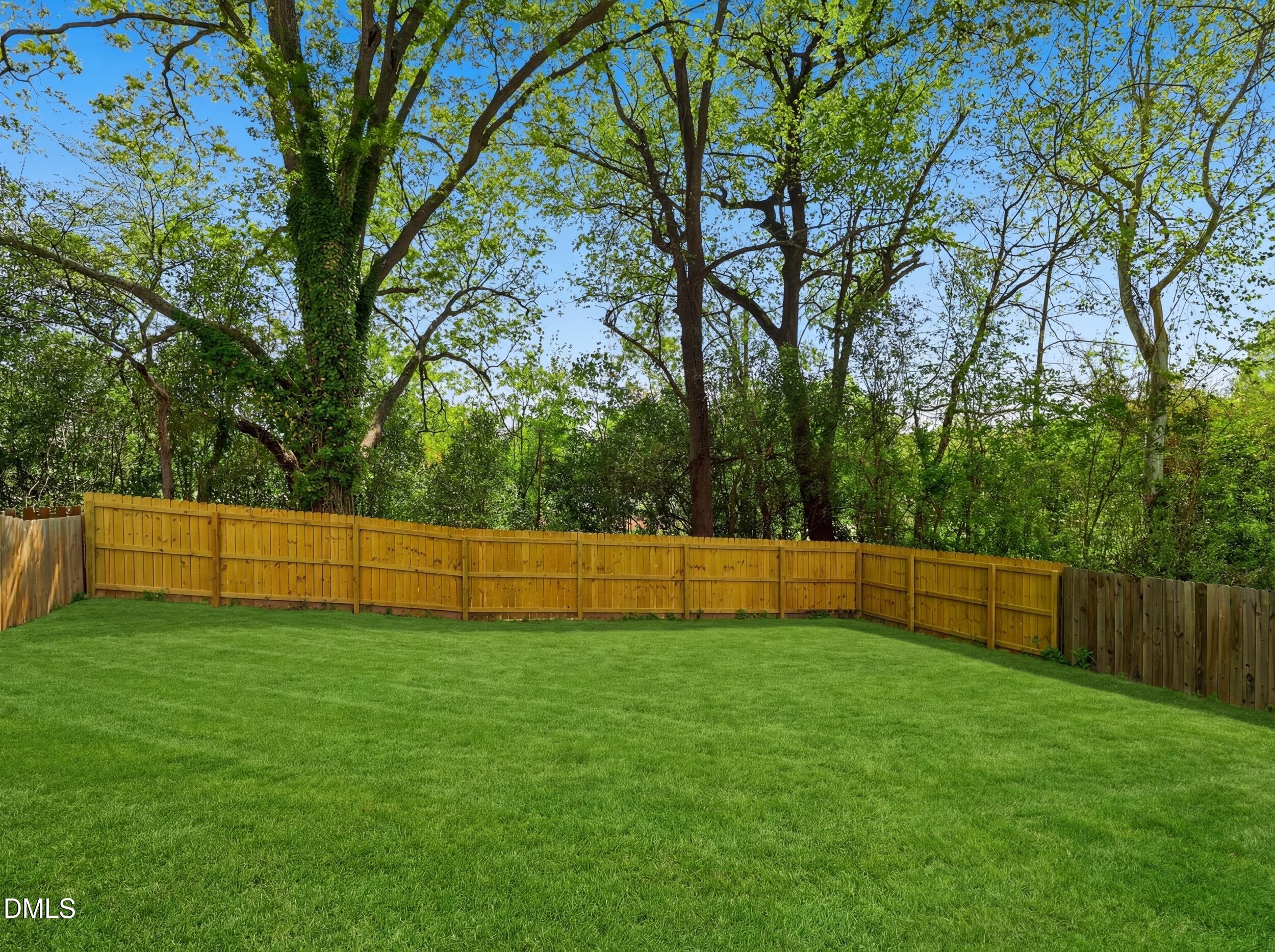 1008 Holloway Street Property Photo 28
