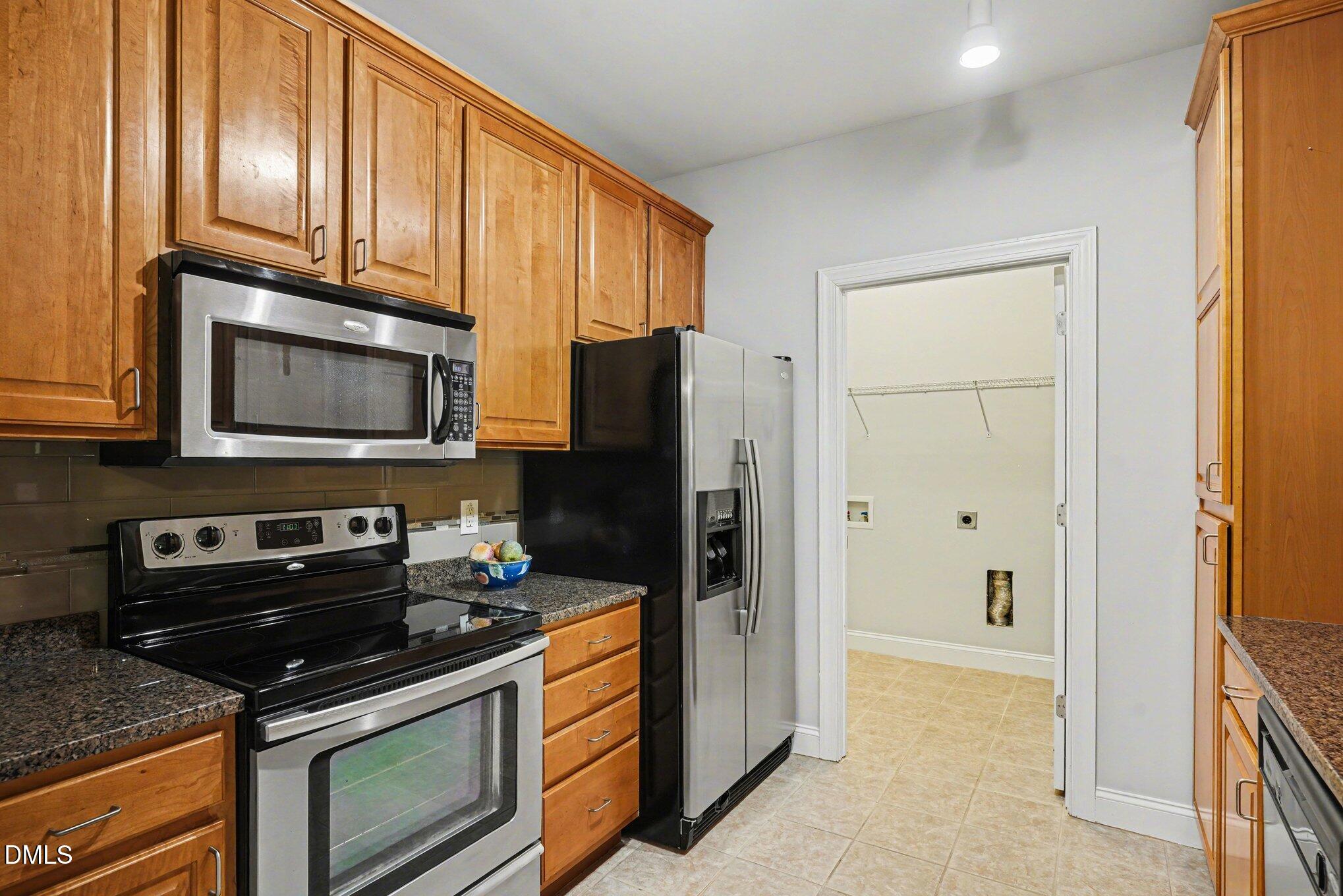 2810 Bedford Green Drive 305 Property Photo 7