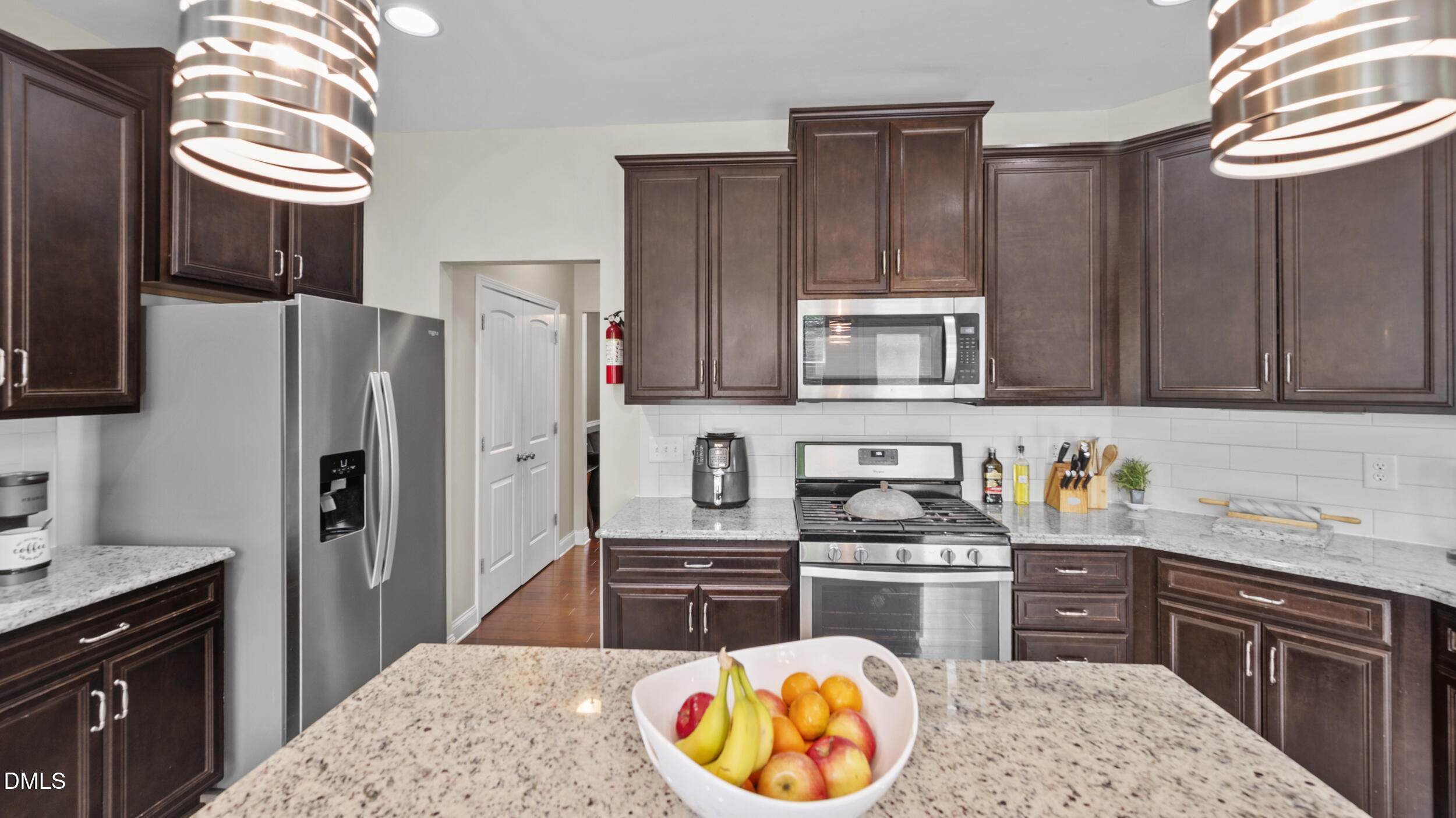 2050 Sinclair Property Photo 6