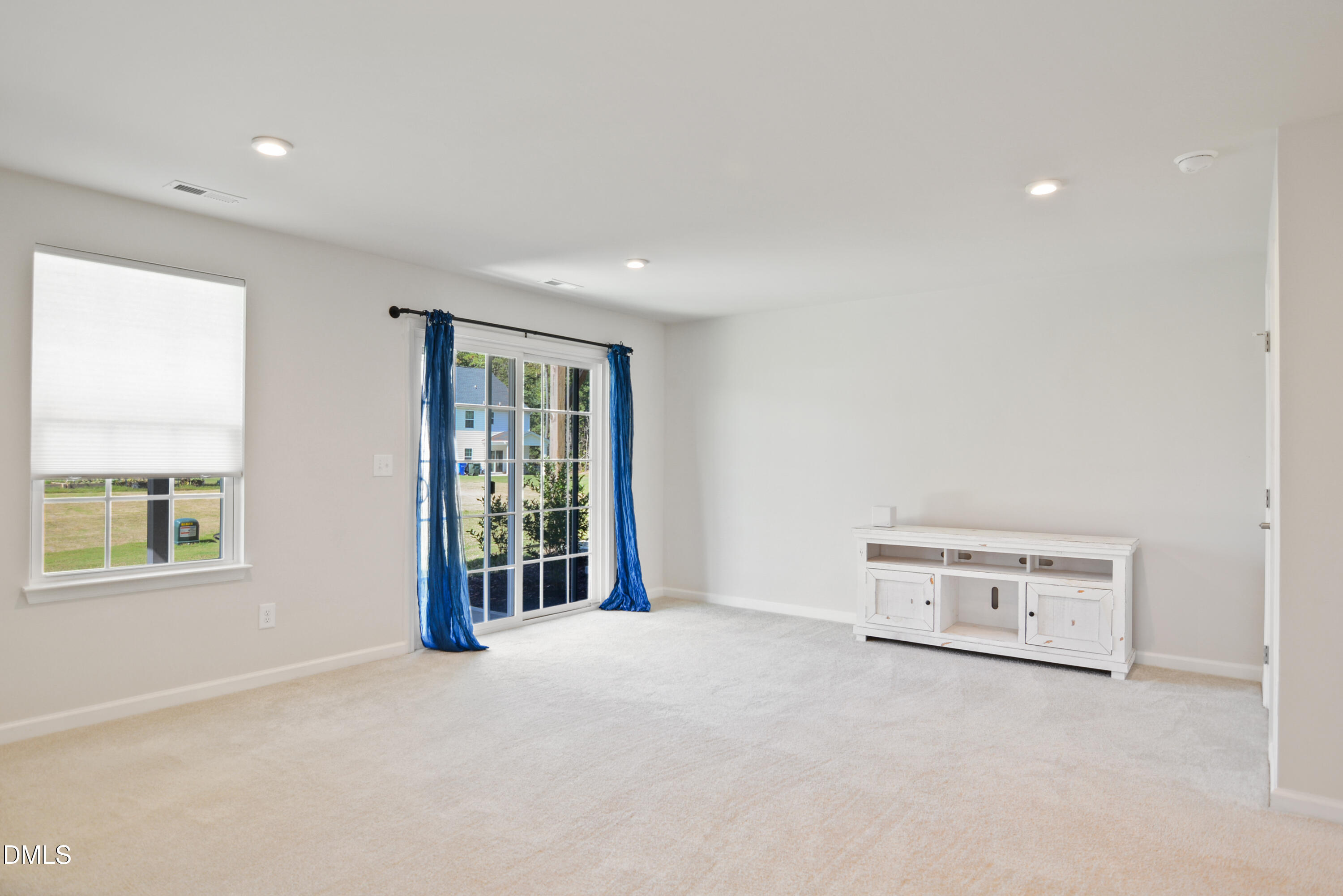822 Romeria Drive Property Photo 3