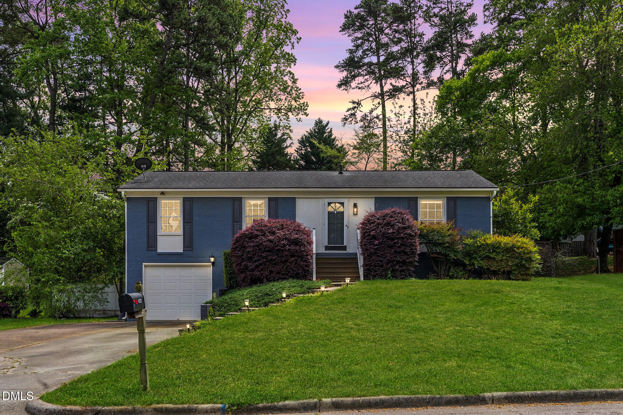 412 Pinecroft Drive Property Photo 1