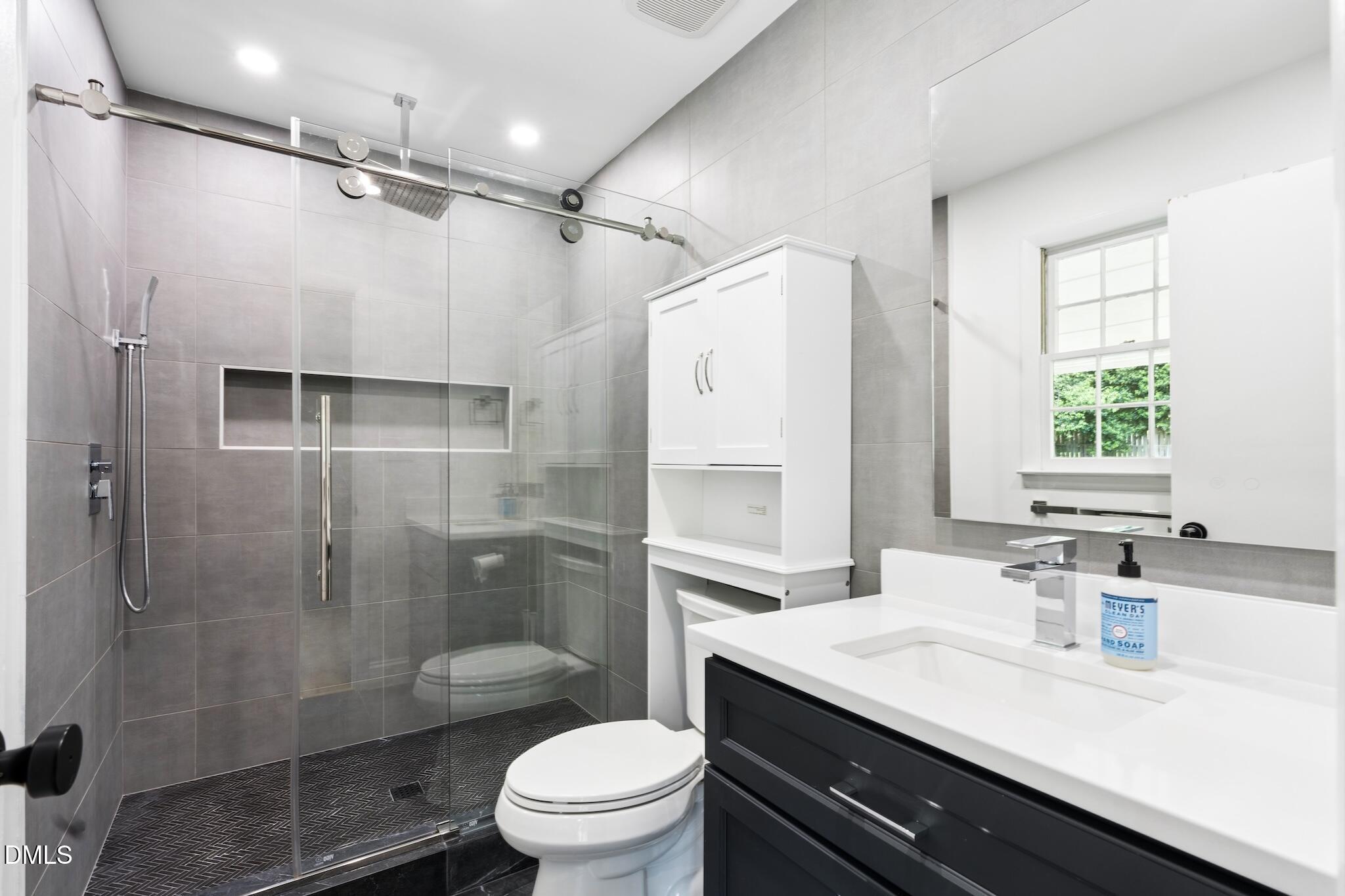 412 Pinecroft Drive Property Photo 34