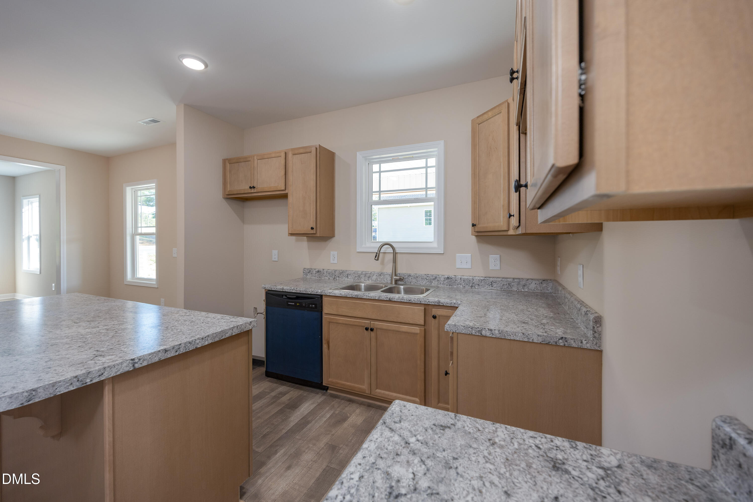 201 W Hamer Street Property Photo 8
