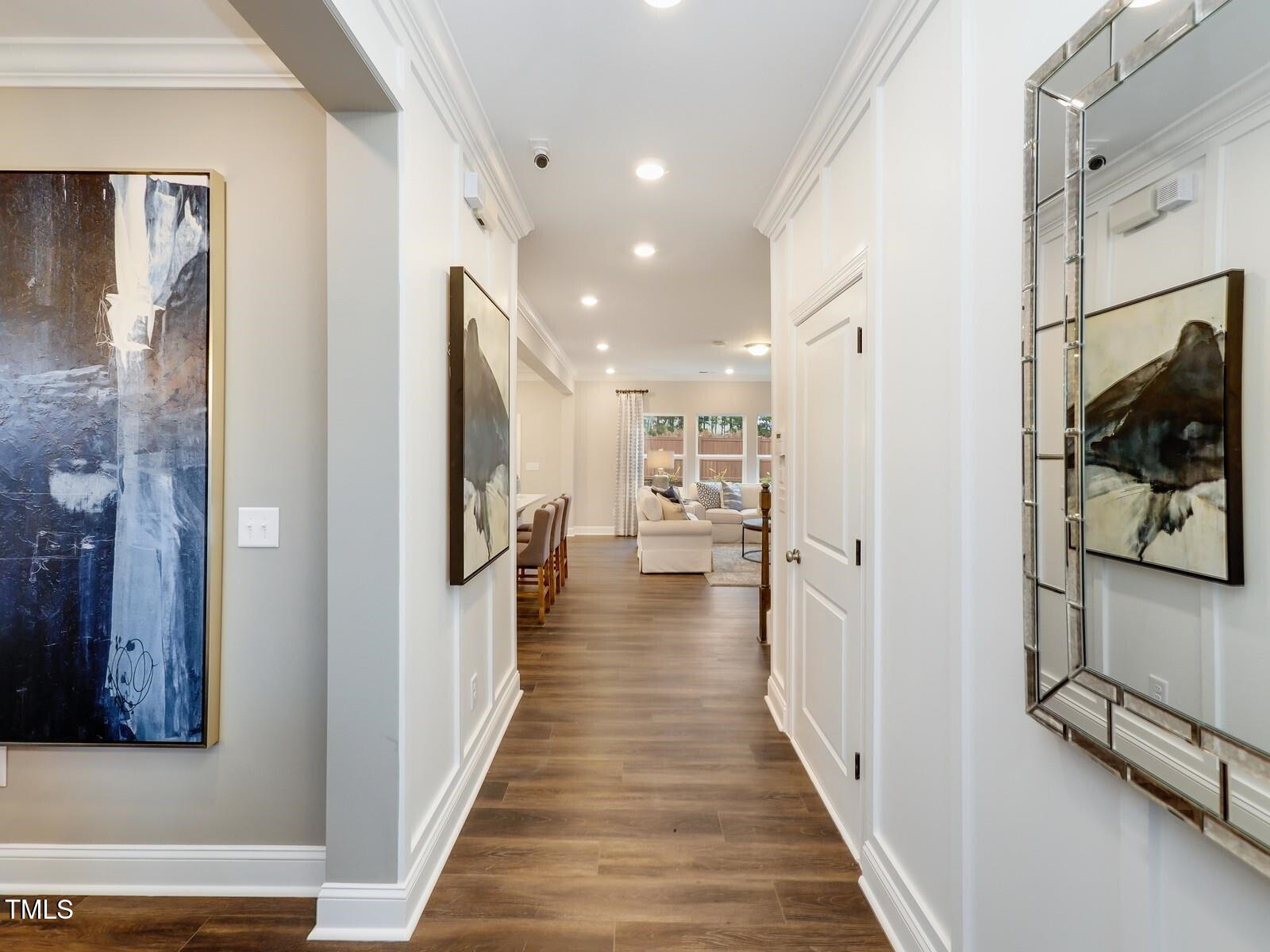 1056 Constellation Circle Property Photo 2