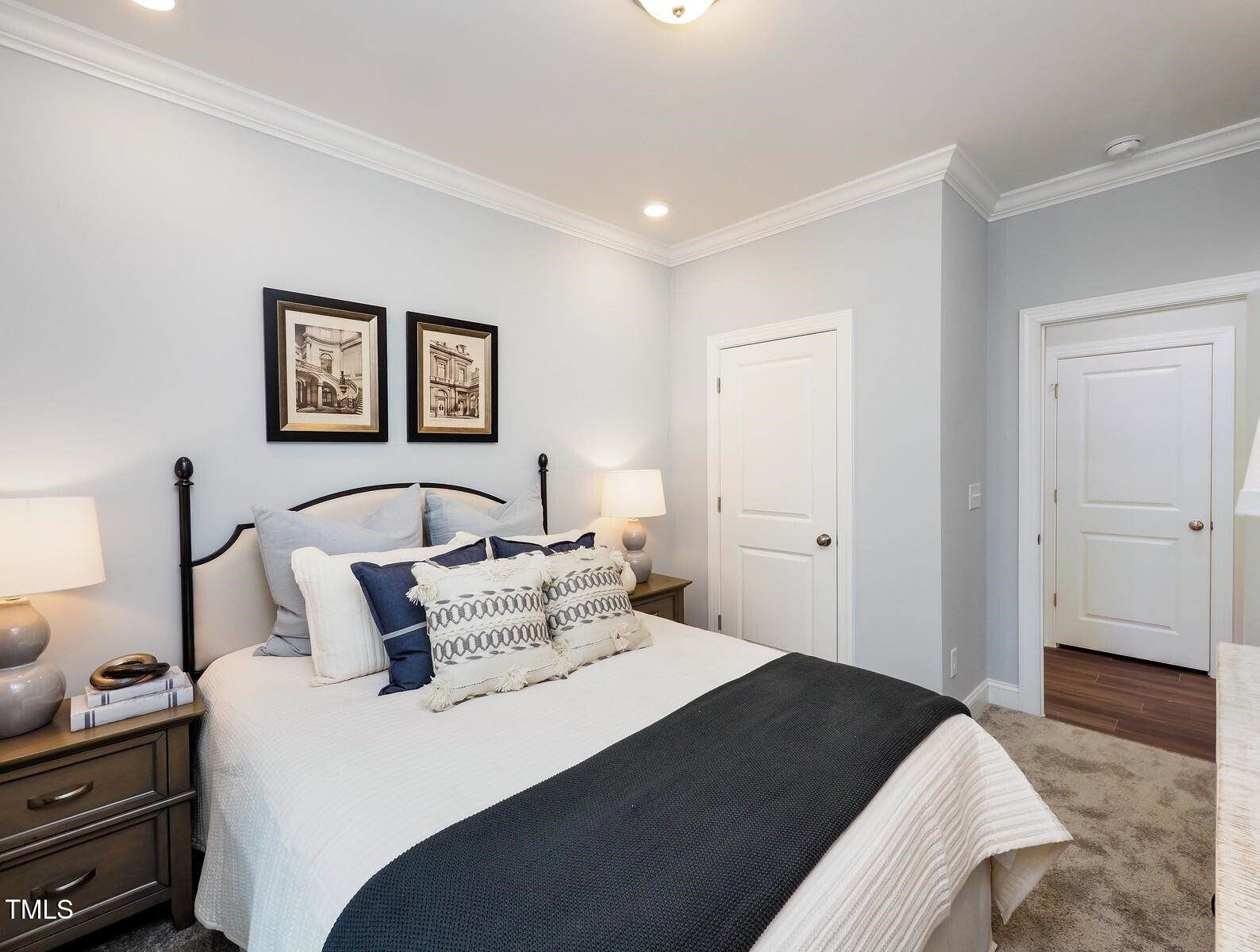 1056 Constellation Circle Property Photo 13