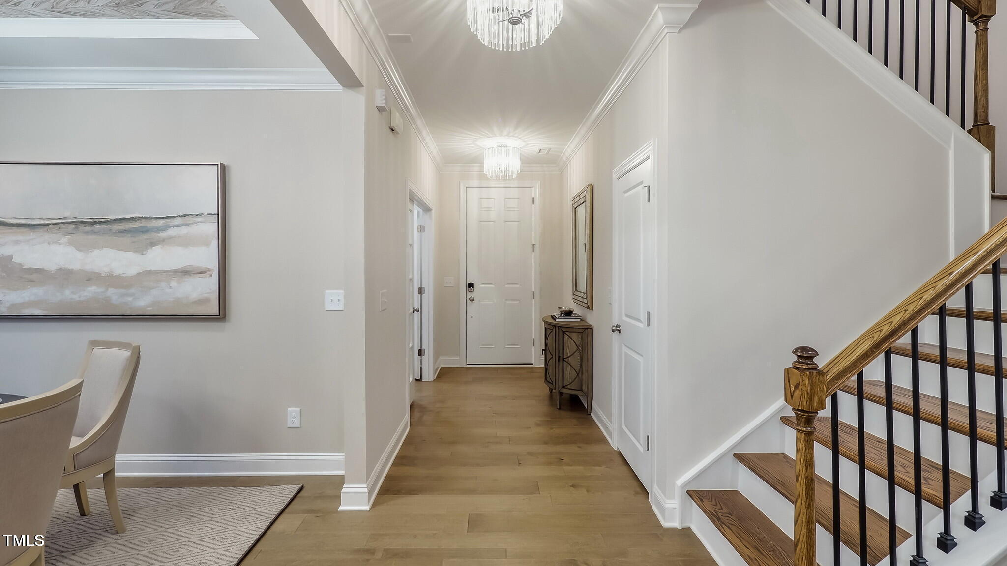 1052 Constellation Circle Property Photo 3