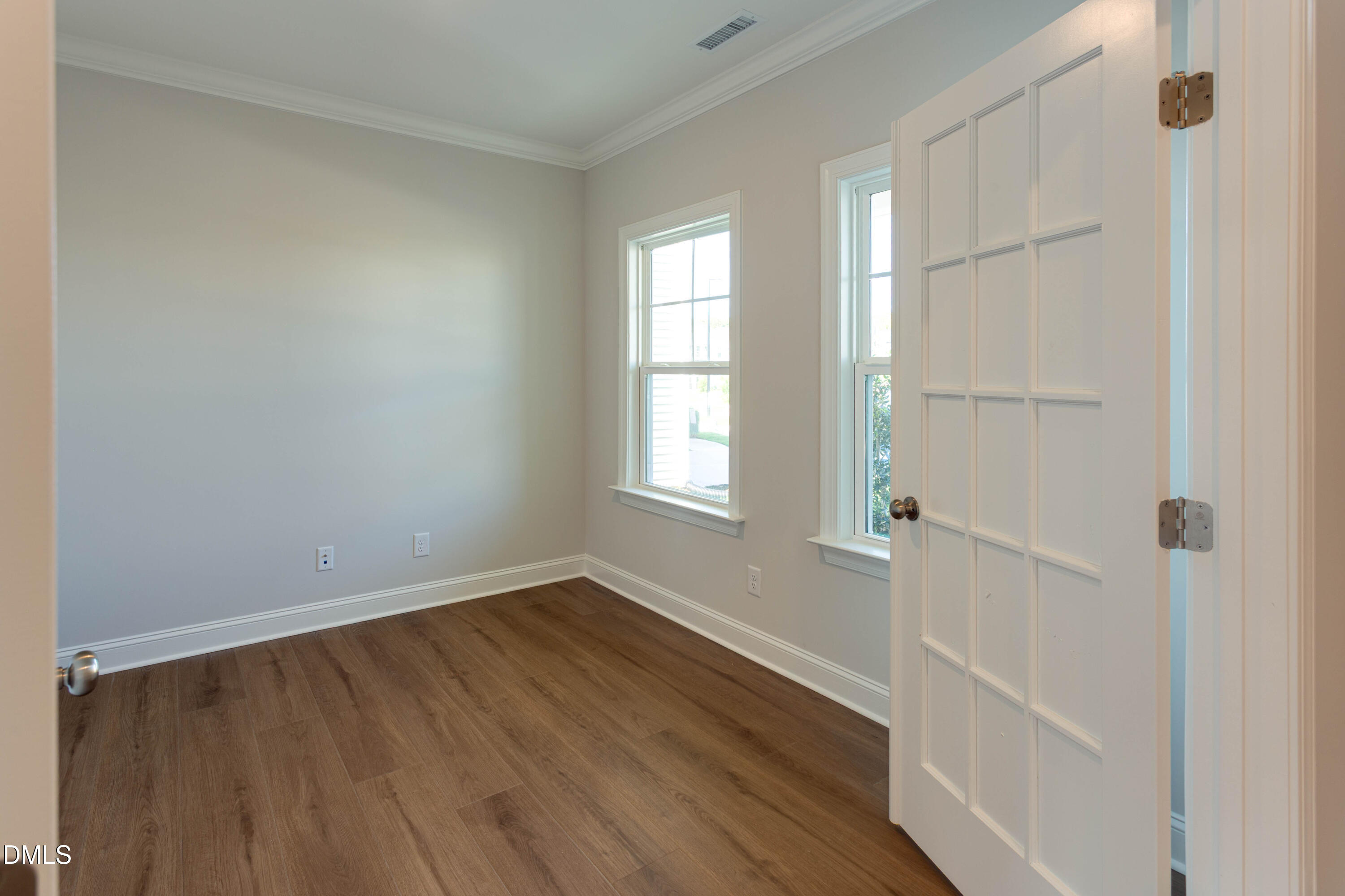 1052 Constellation Circle Property Photo 7