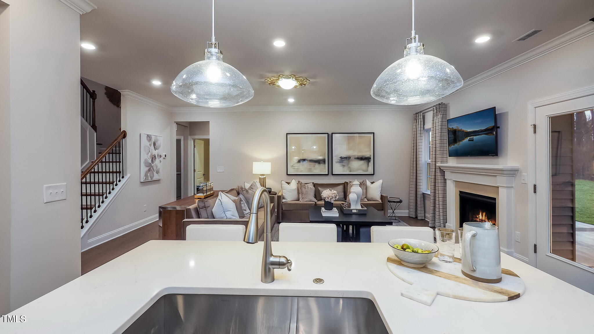 1052 Constellation Circle Property Photo 9