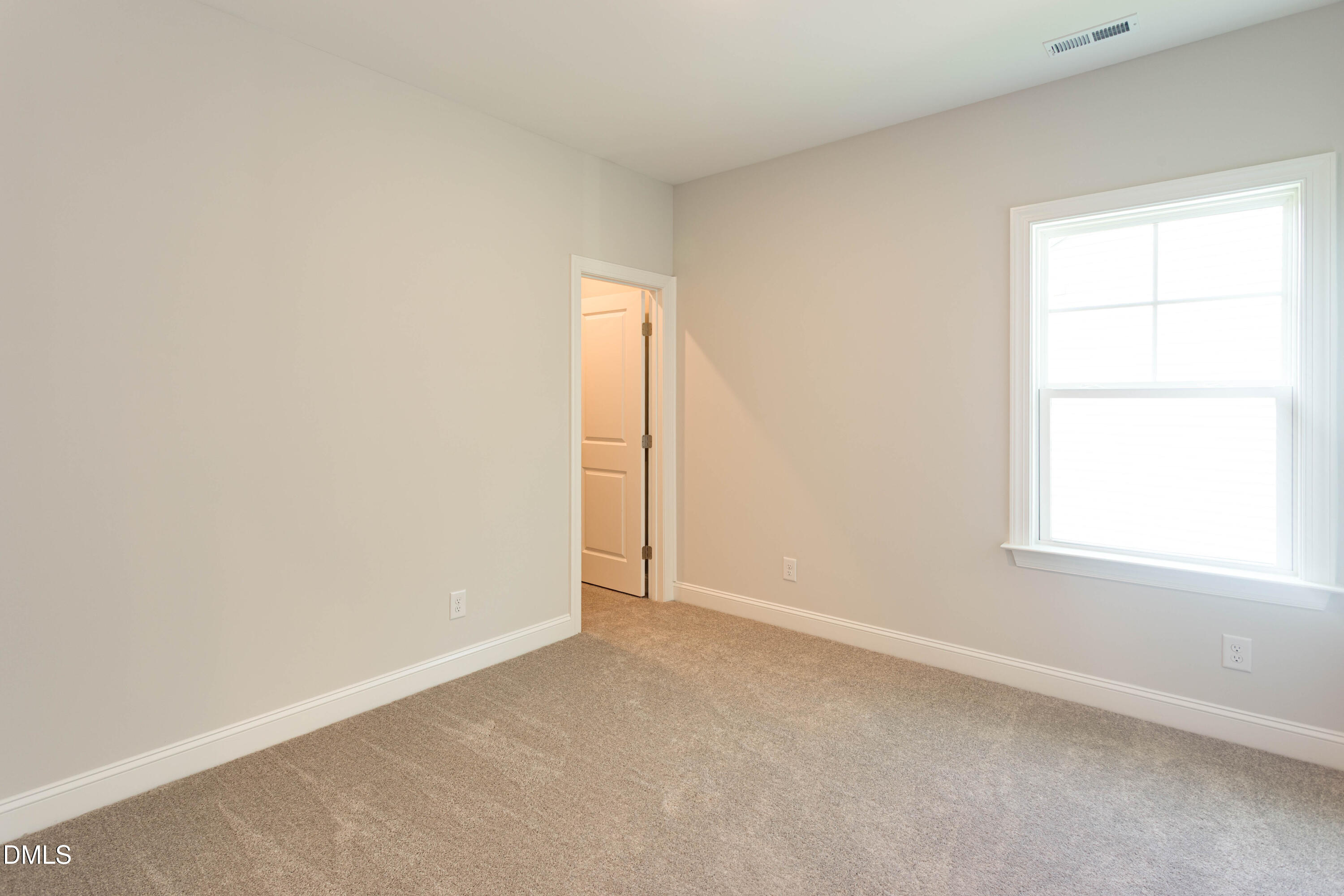 1052 Constellation Circle Property Photo 14