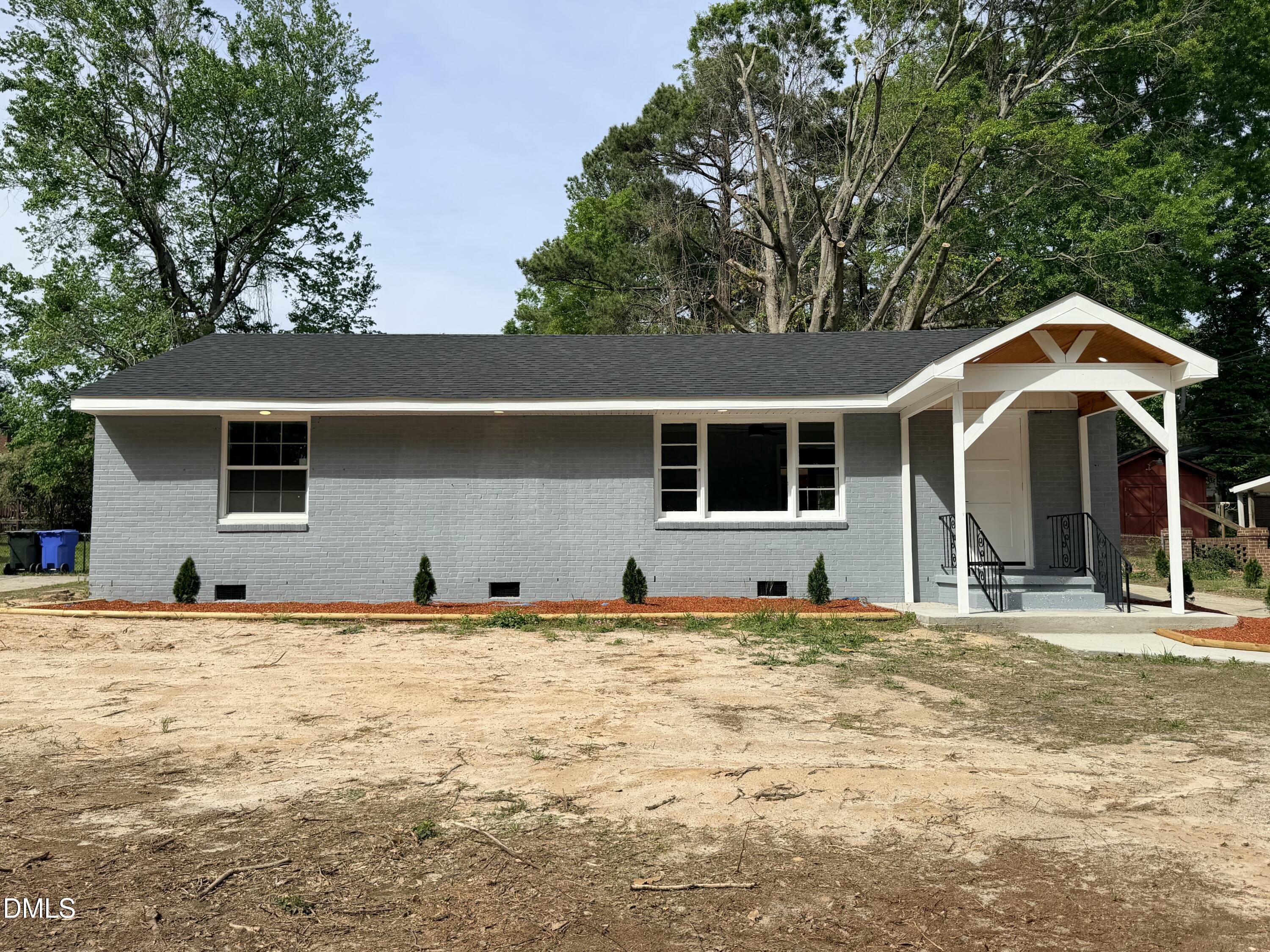 1302 Westwood Avenue W Property Photo 1