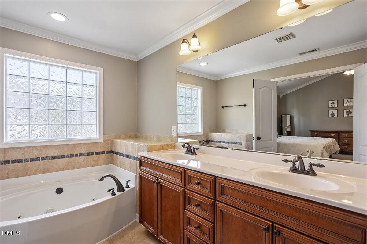 3225 Landing Falls Lane Property Photo 24