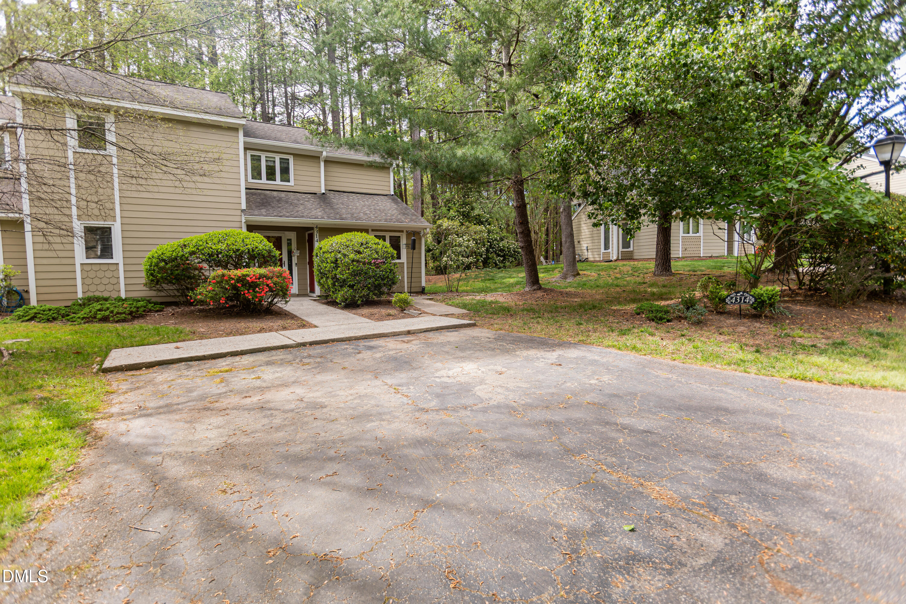 4314 Pin Oak Drive Property Photo 3