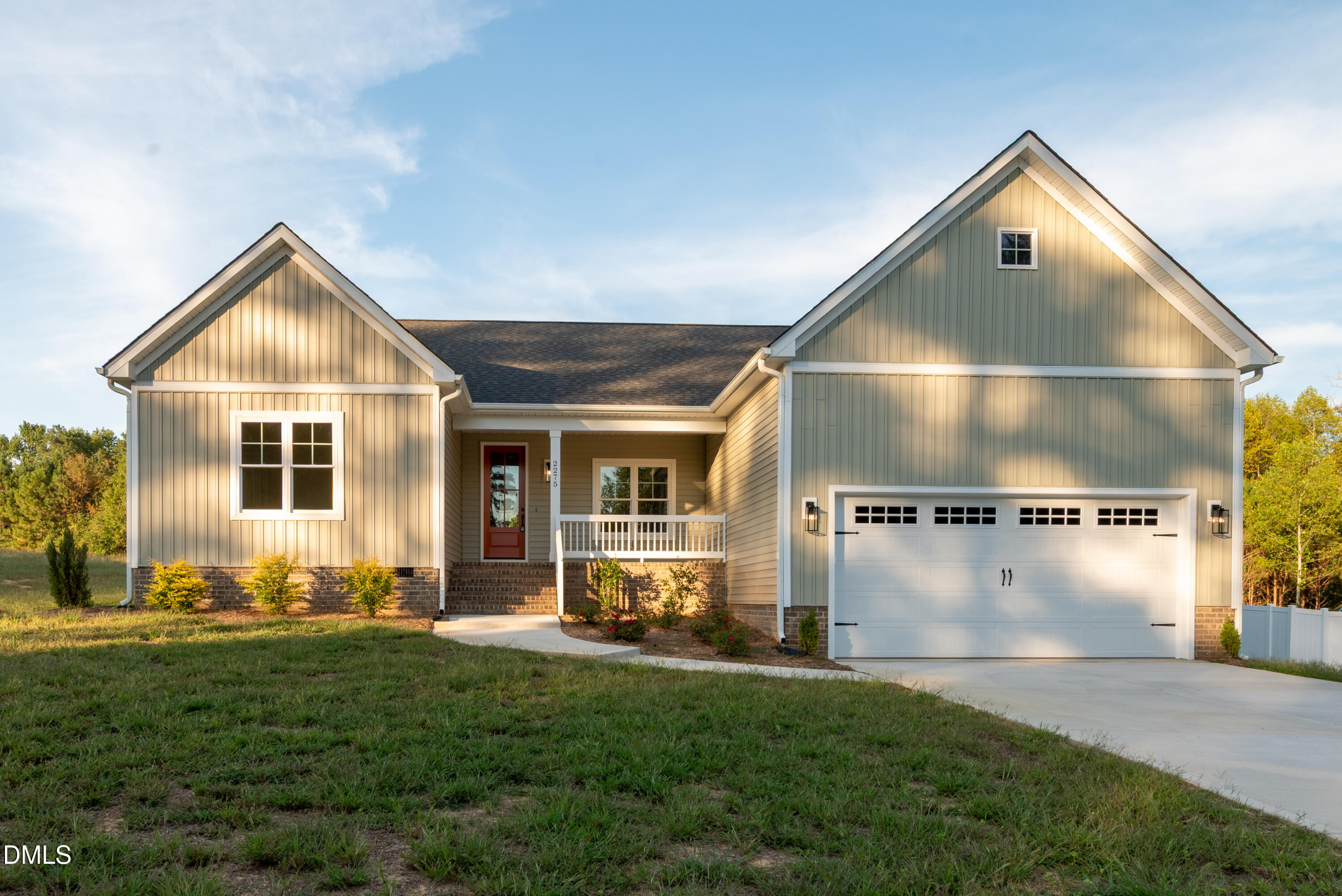 2275 Peachtree Hills Road Property Photo 1