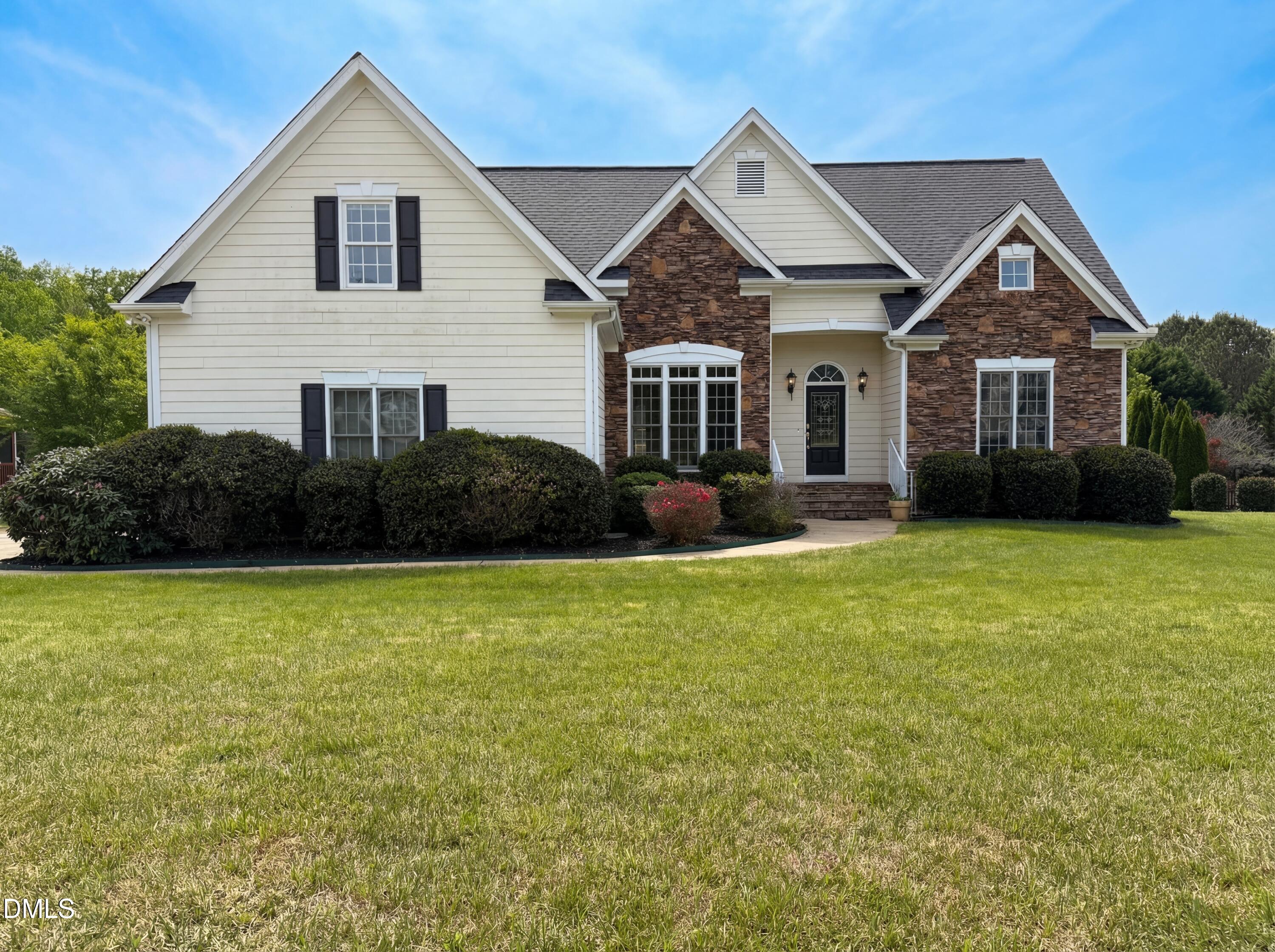 90 Scotts Pine Circle Property Photo 1