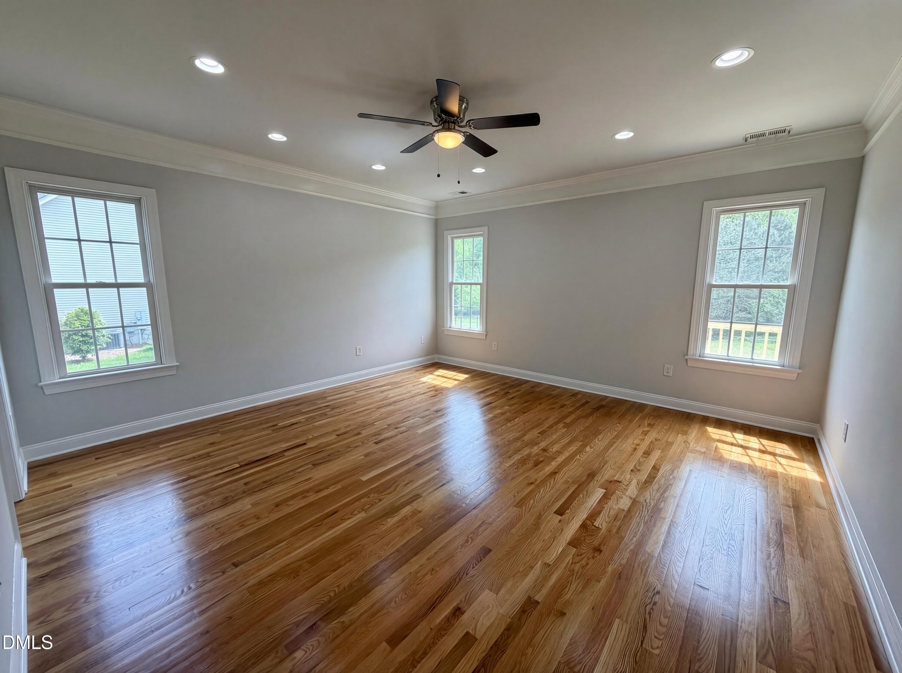90 Scotts Pine Circle Property Photo 4
