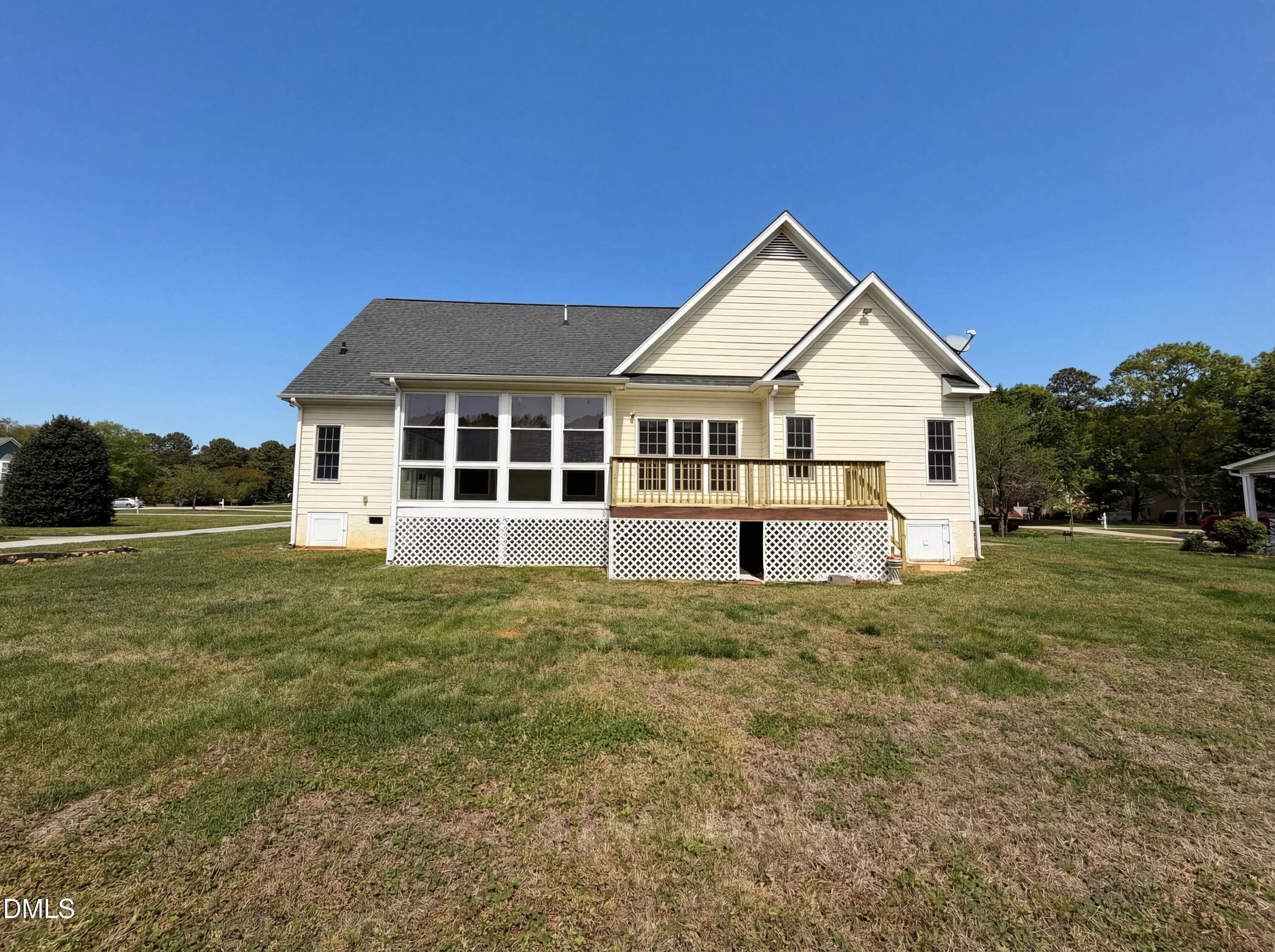 90 Scotts Pine Circle Property Photo 5