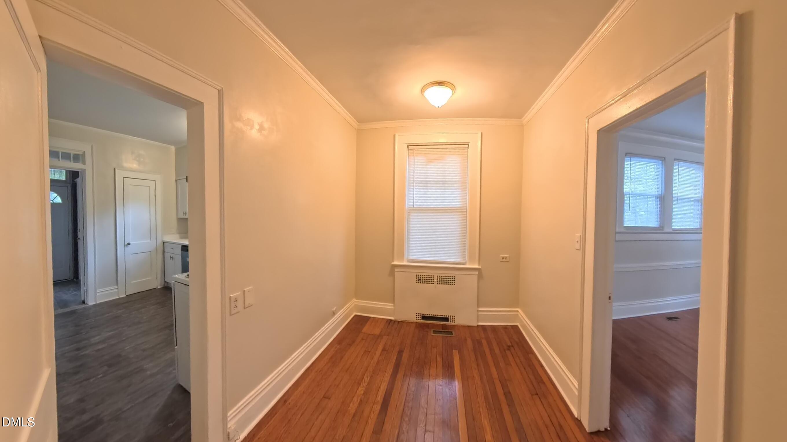 913 Dacian Avenue Property Photo 12