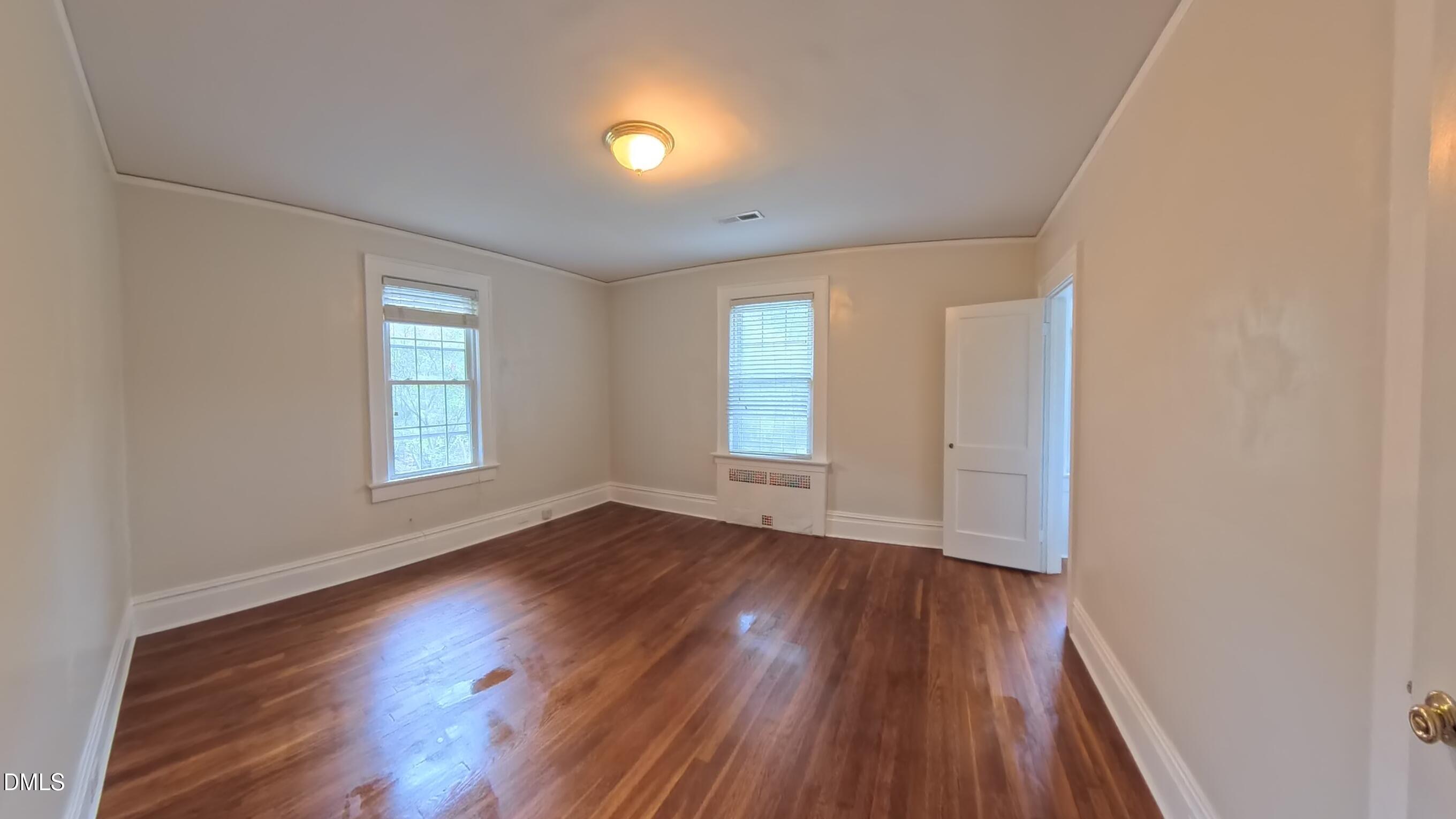 913 Dacian Avenue Property Photo 29