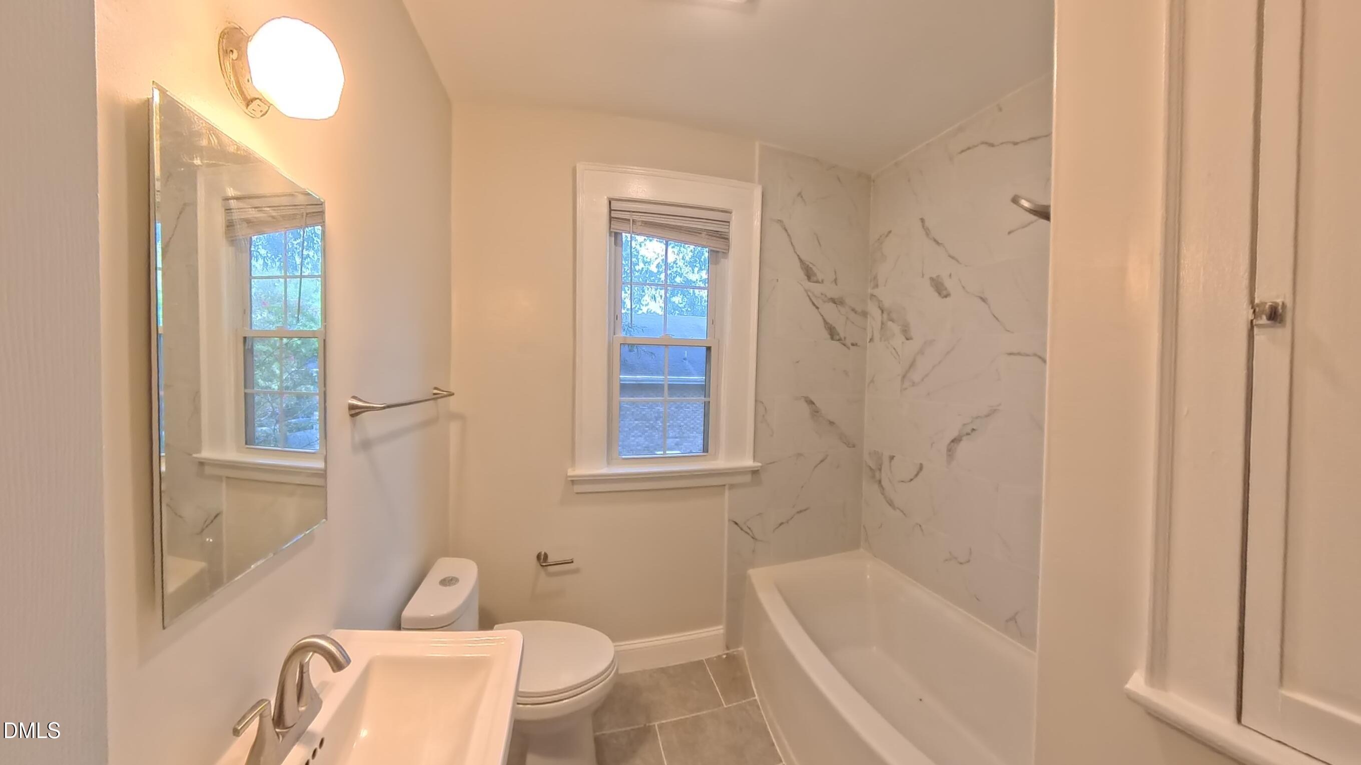 913 Dacian Avenue Property Photo 36