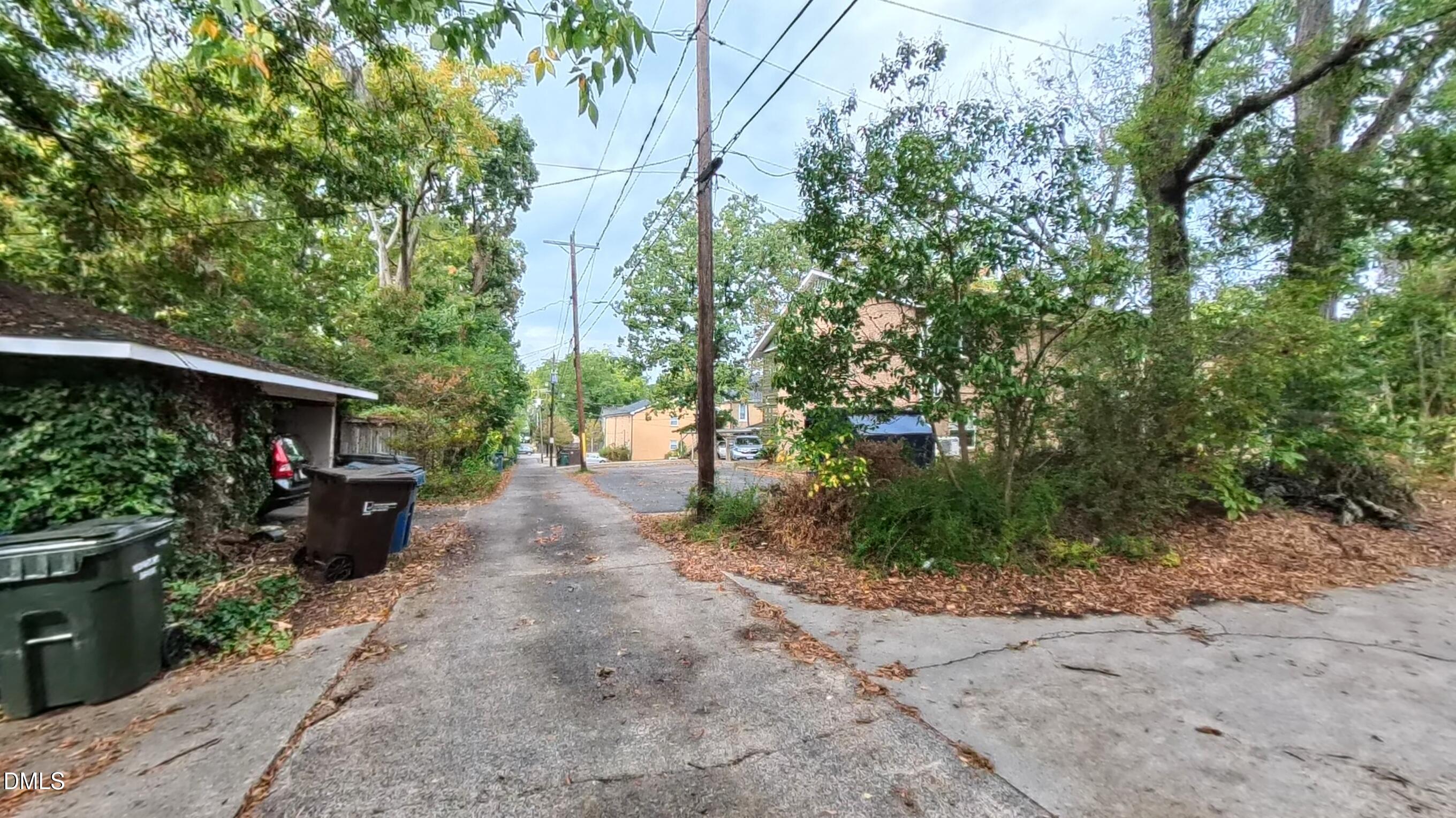 913 Dacian Avenue Property Photo 63