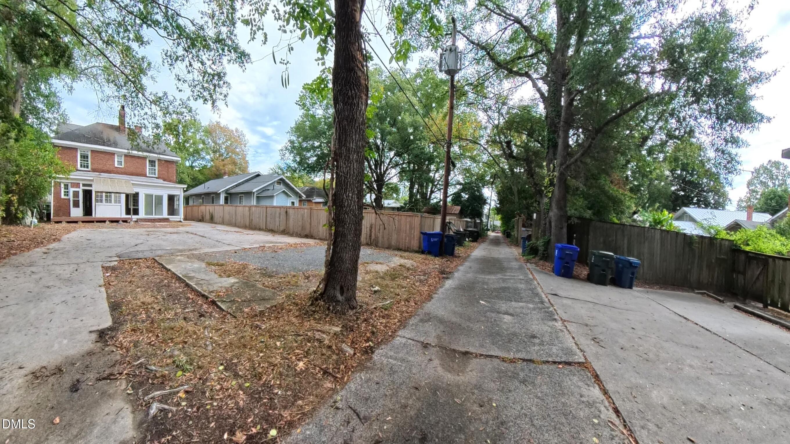913 Dacian Avenue Property Photo 64