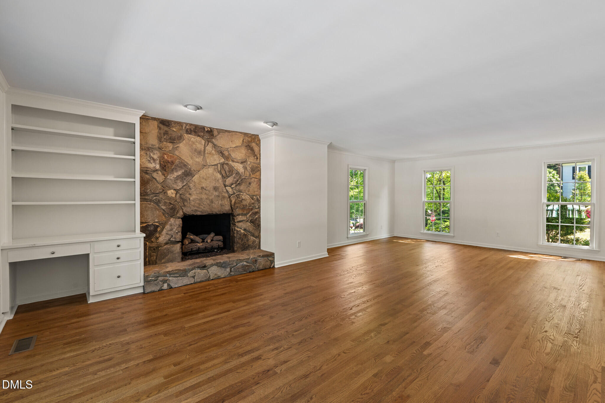 4413 Densmore Place Property Photo 6