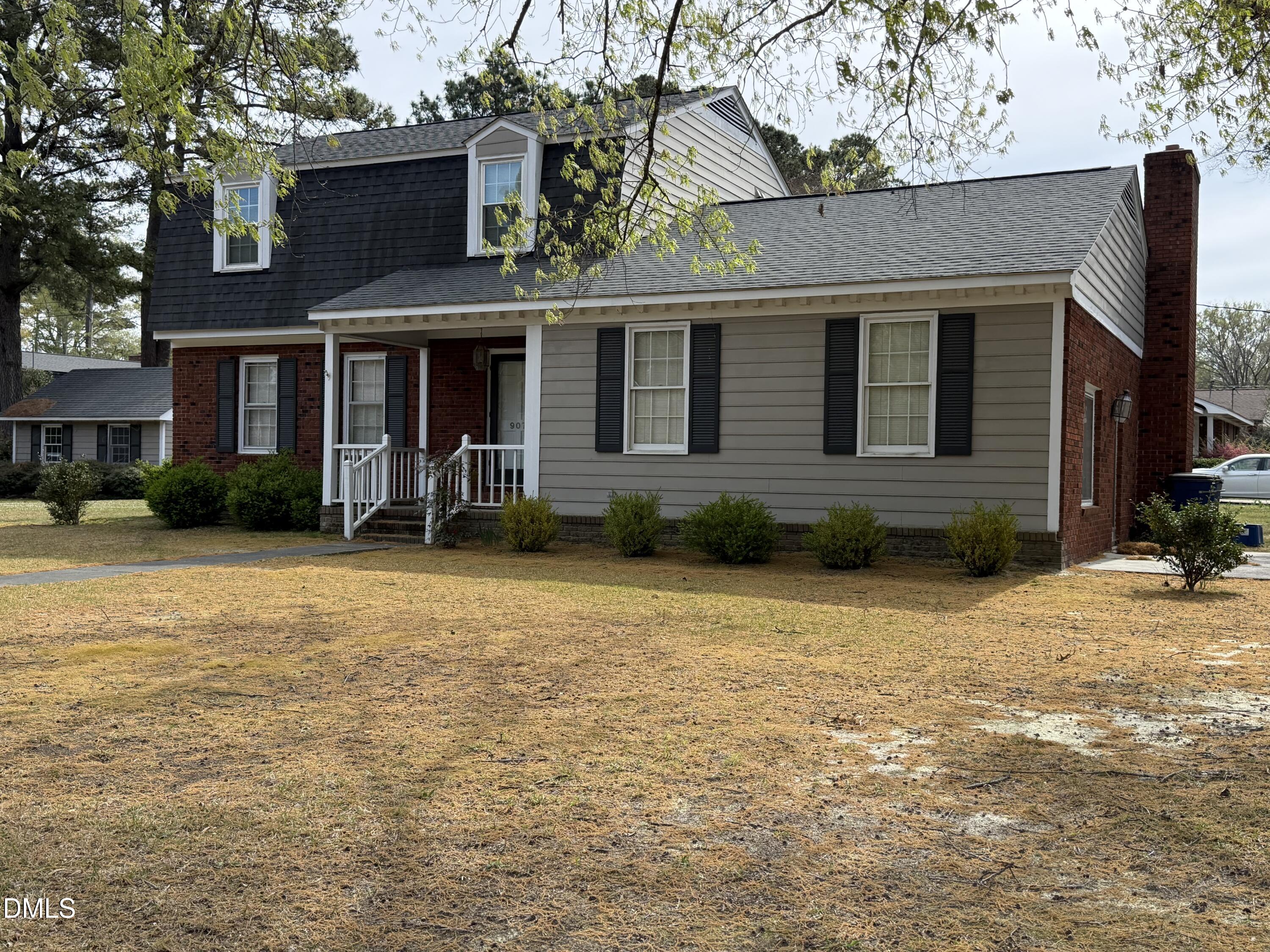 907 Chestnut Drive Property Photo 1