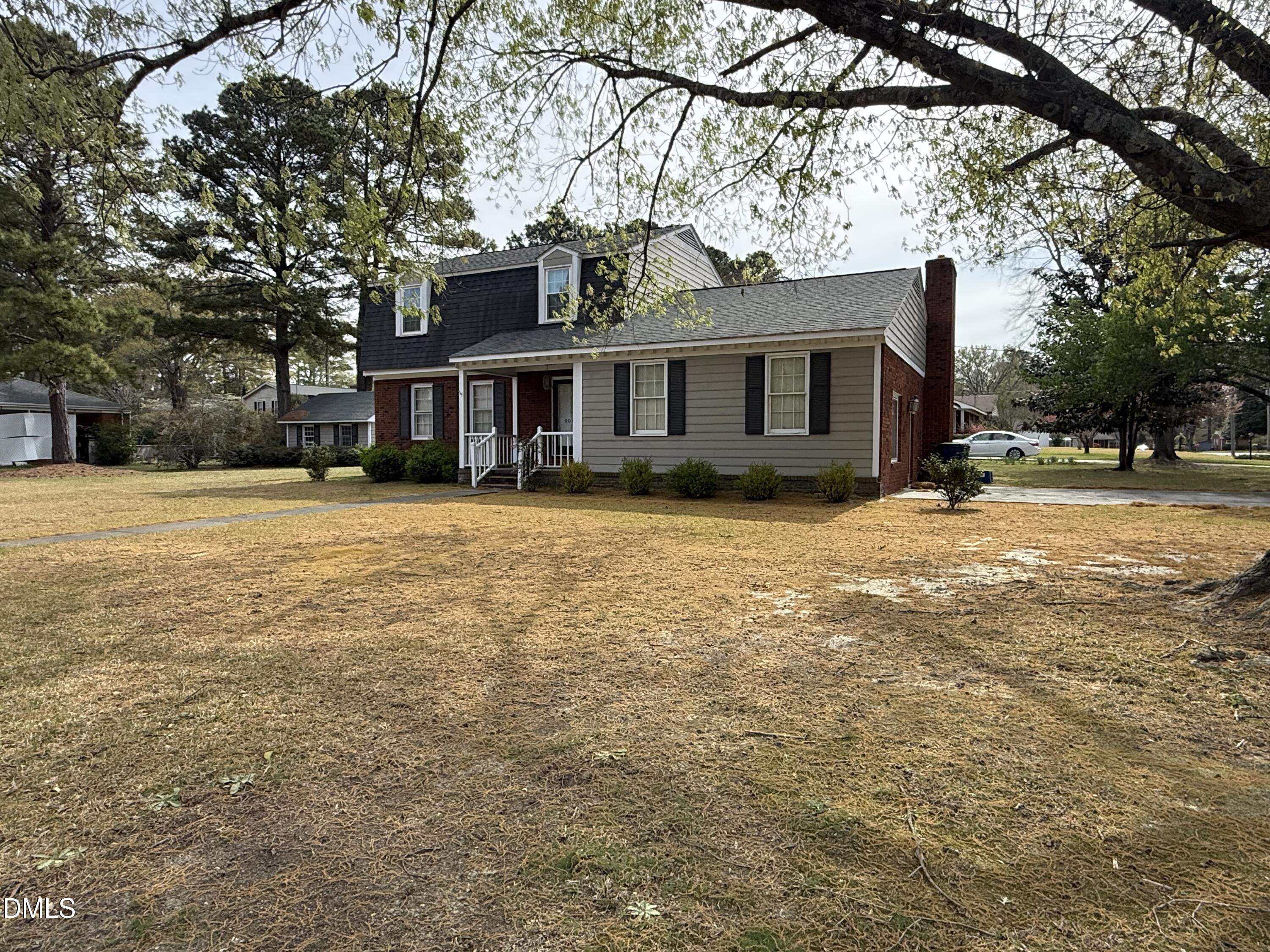 907 Chestnut Drive Property Photo 4