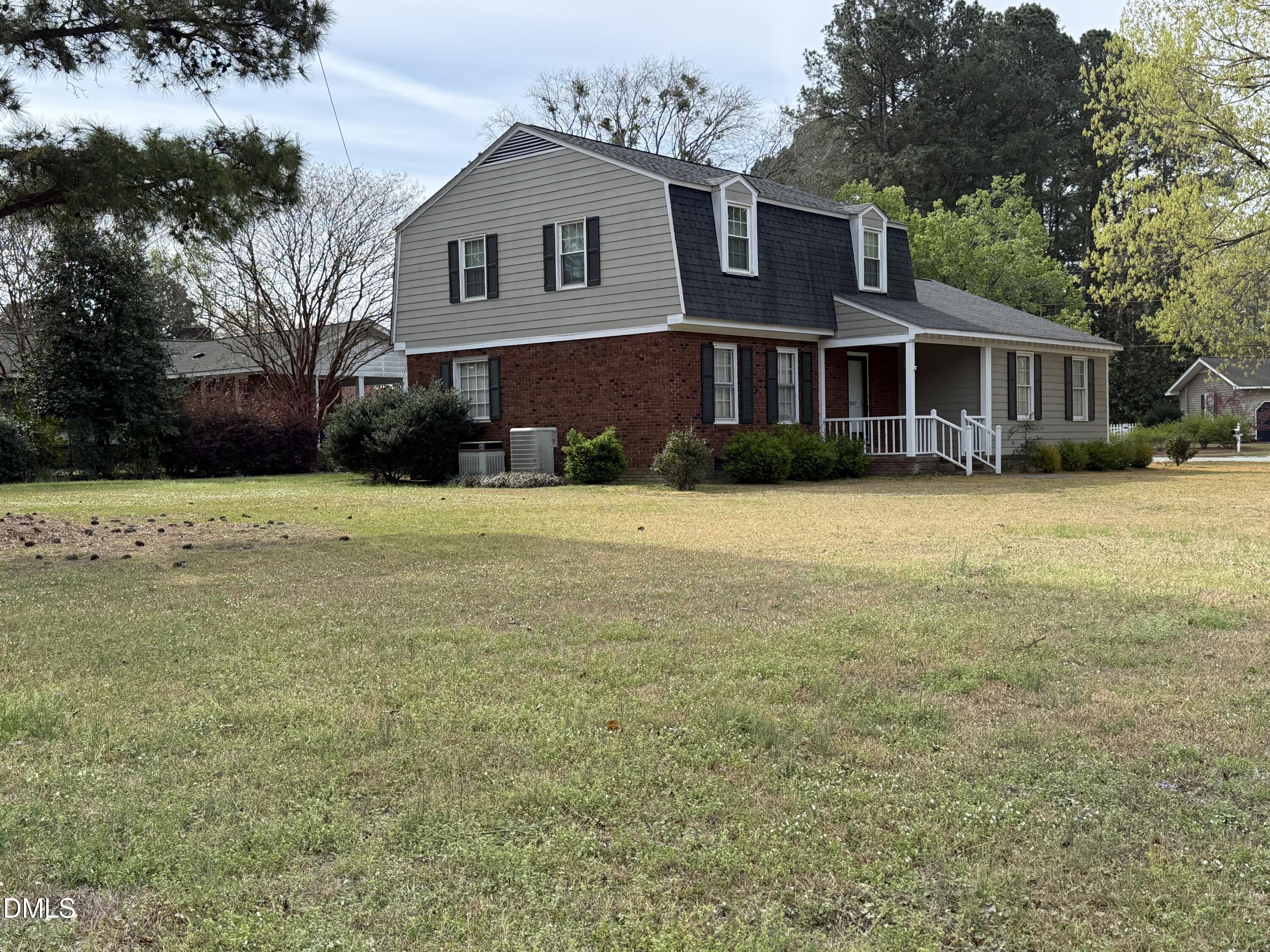 907 Chestnut Drive Property Photo 5