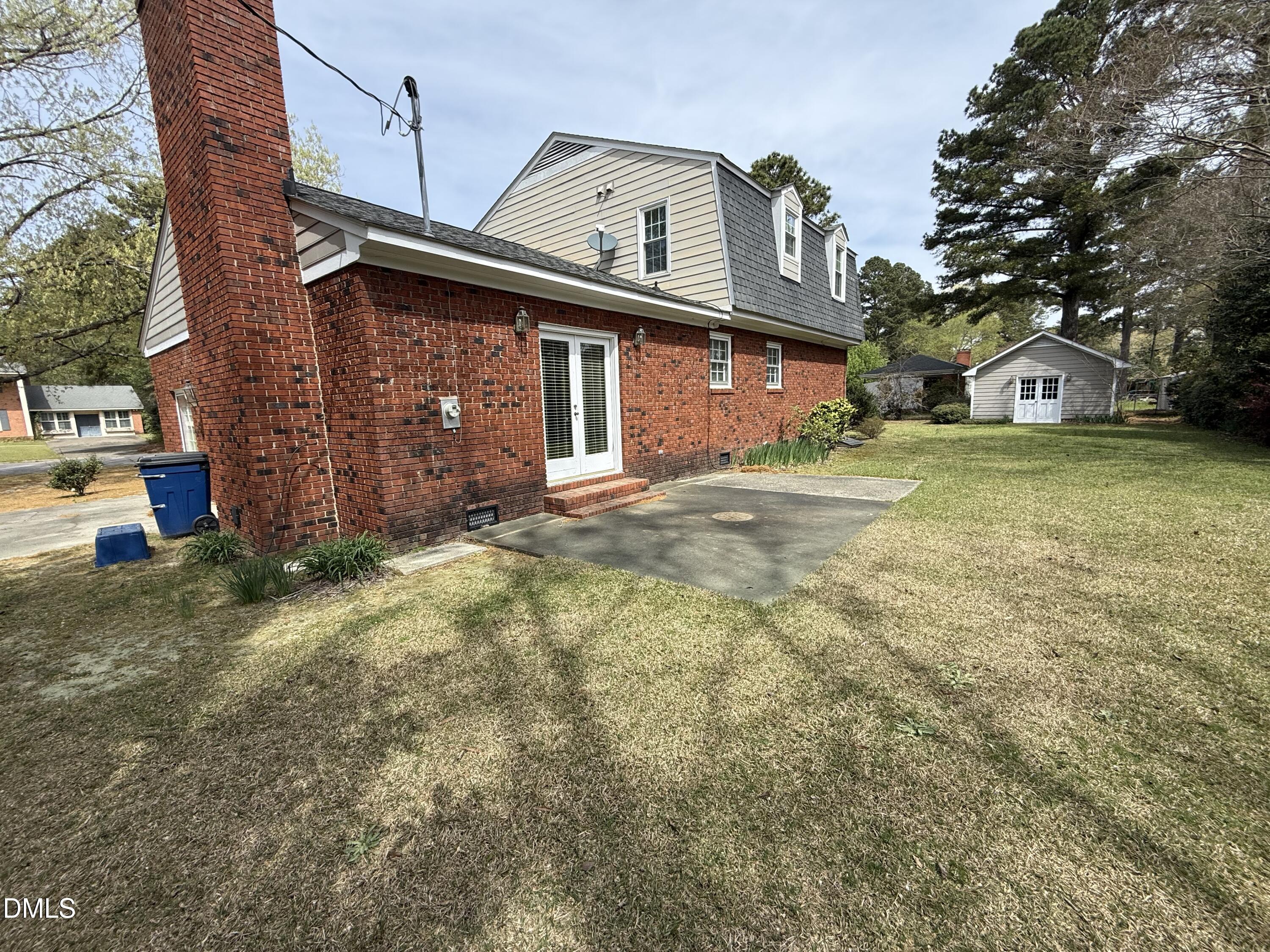 907 Chestnut Drive Property Photo 7