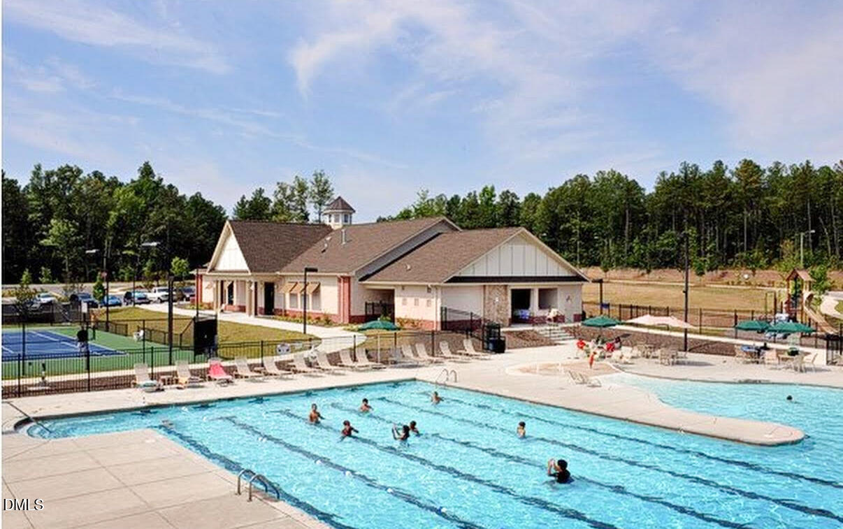 2511 Kestrel Heights Court Property Photo 18