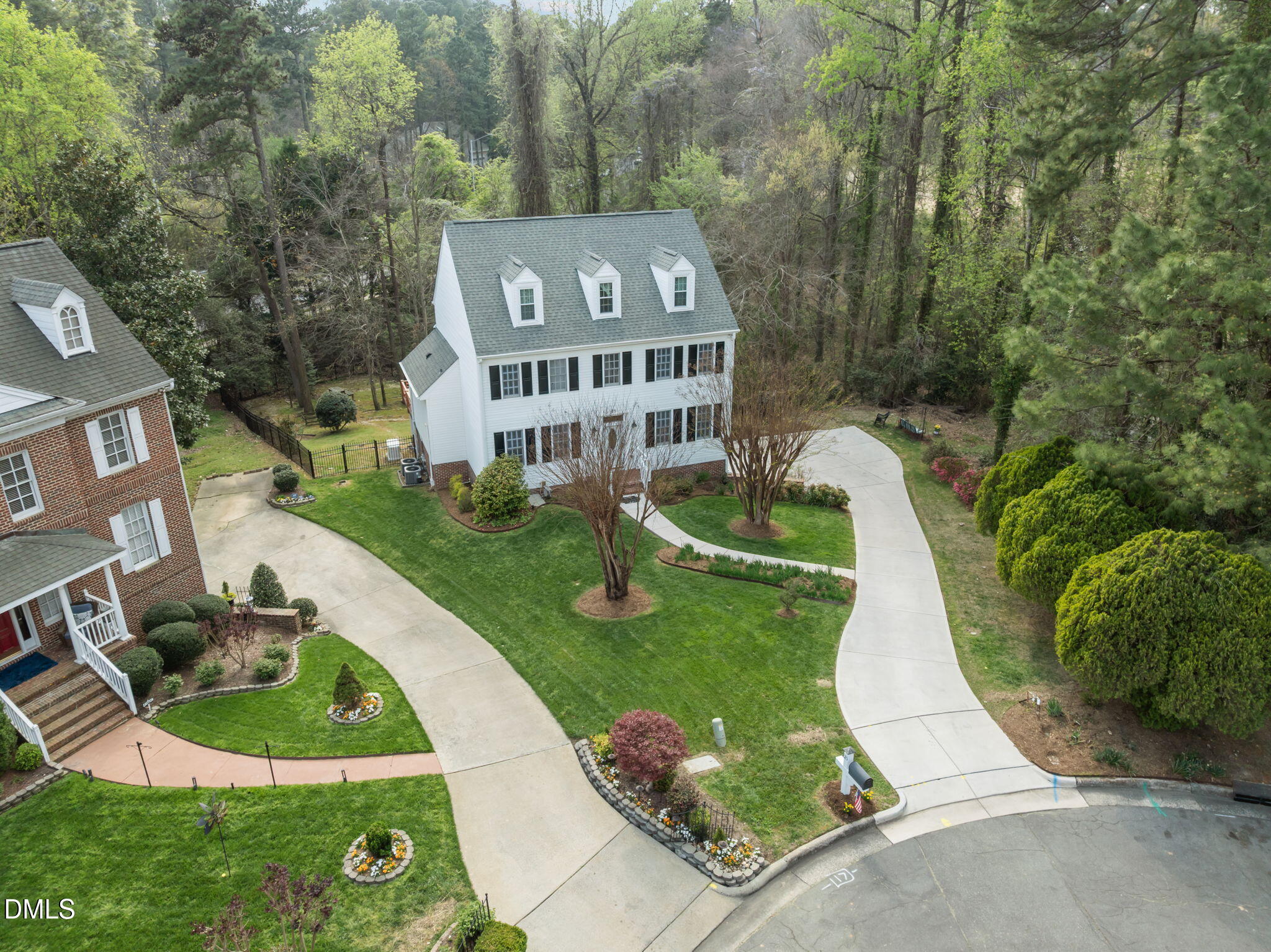 25 Saint Andrews Court Property Photo 1