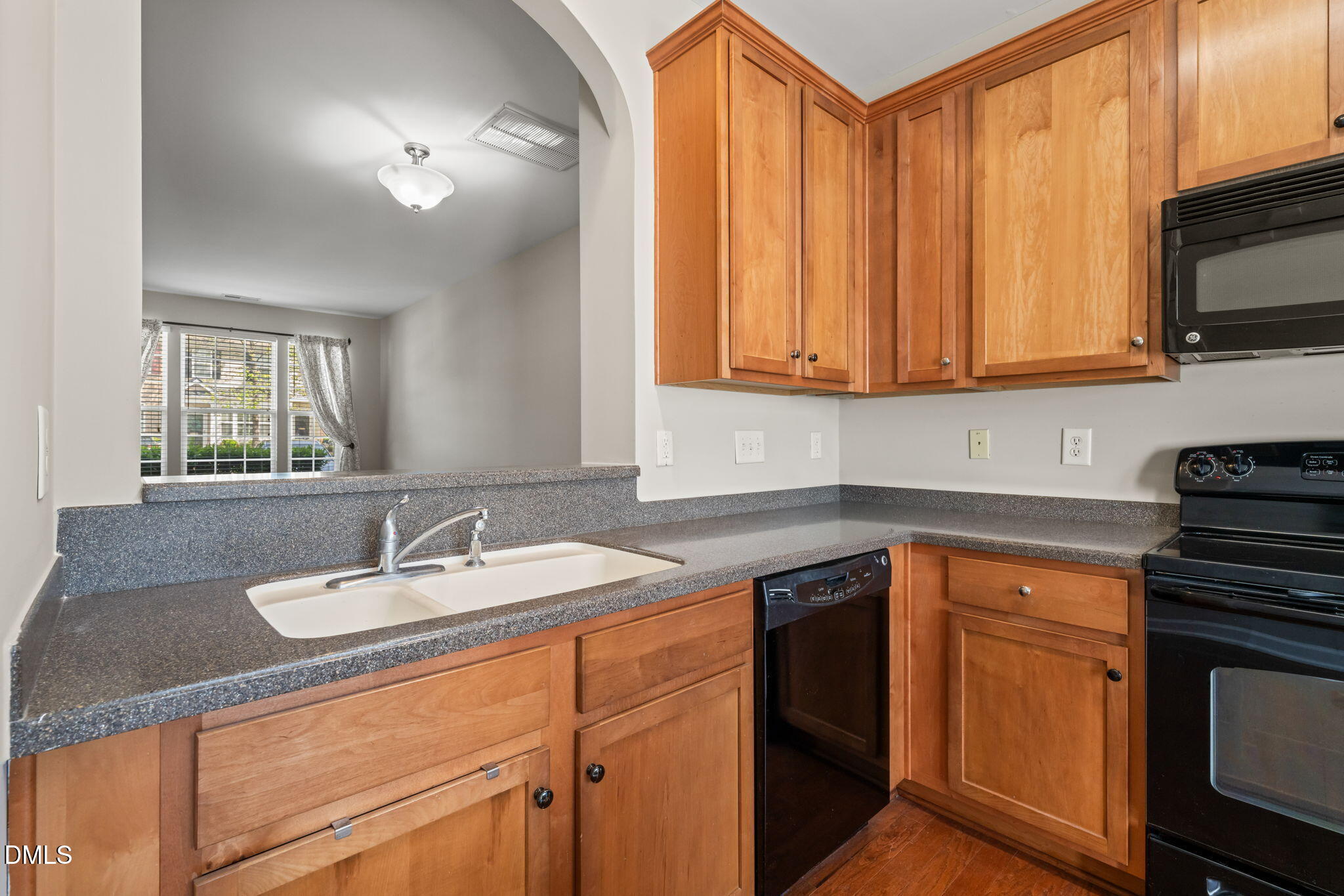 702 Bryant Street Property Photo 22