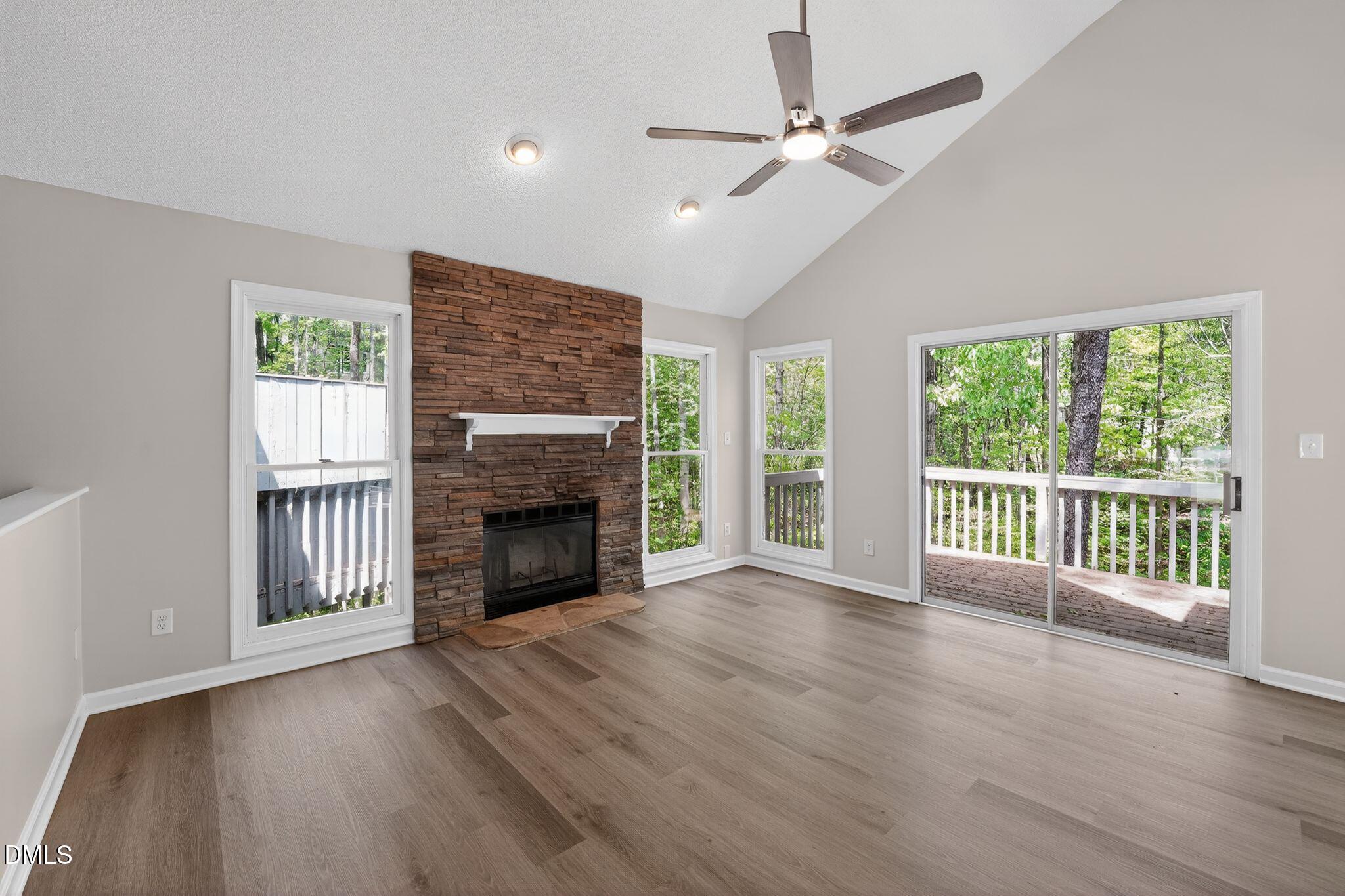 3515 Willowtree Lane Property Photo 5